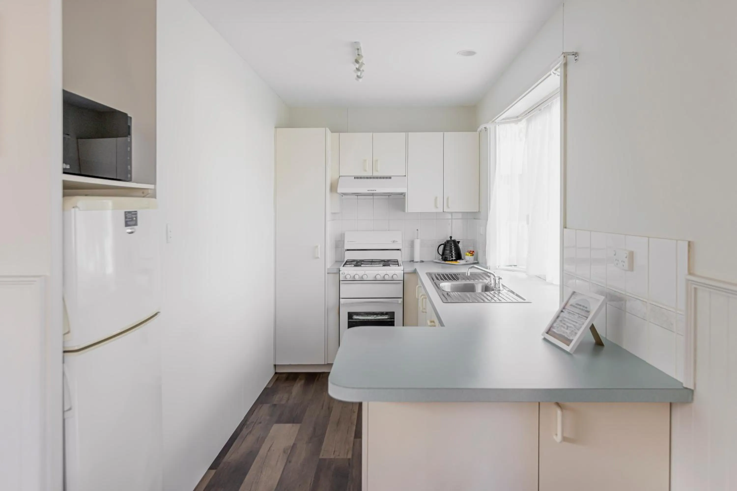 Kitchen or kitchenette in Ocean Grove Holiday Park