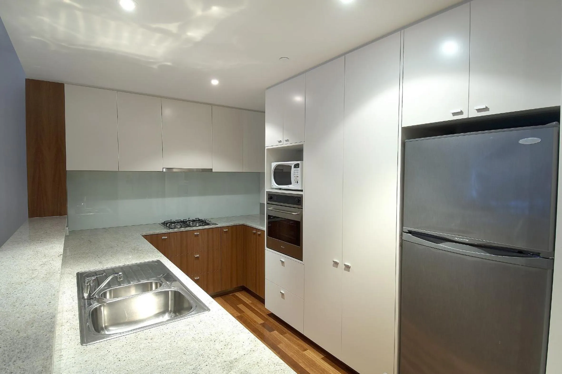 Kitchen or kitchenette in Brighton Bay Apartments
