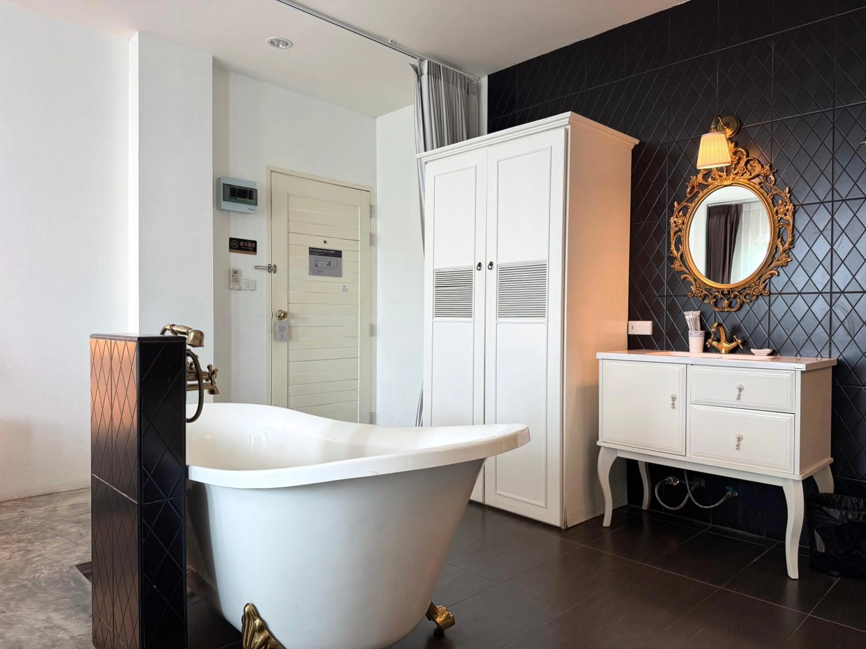 Bathroom in Nidhra Lanna Hotel Chiang Mai