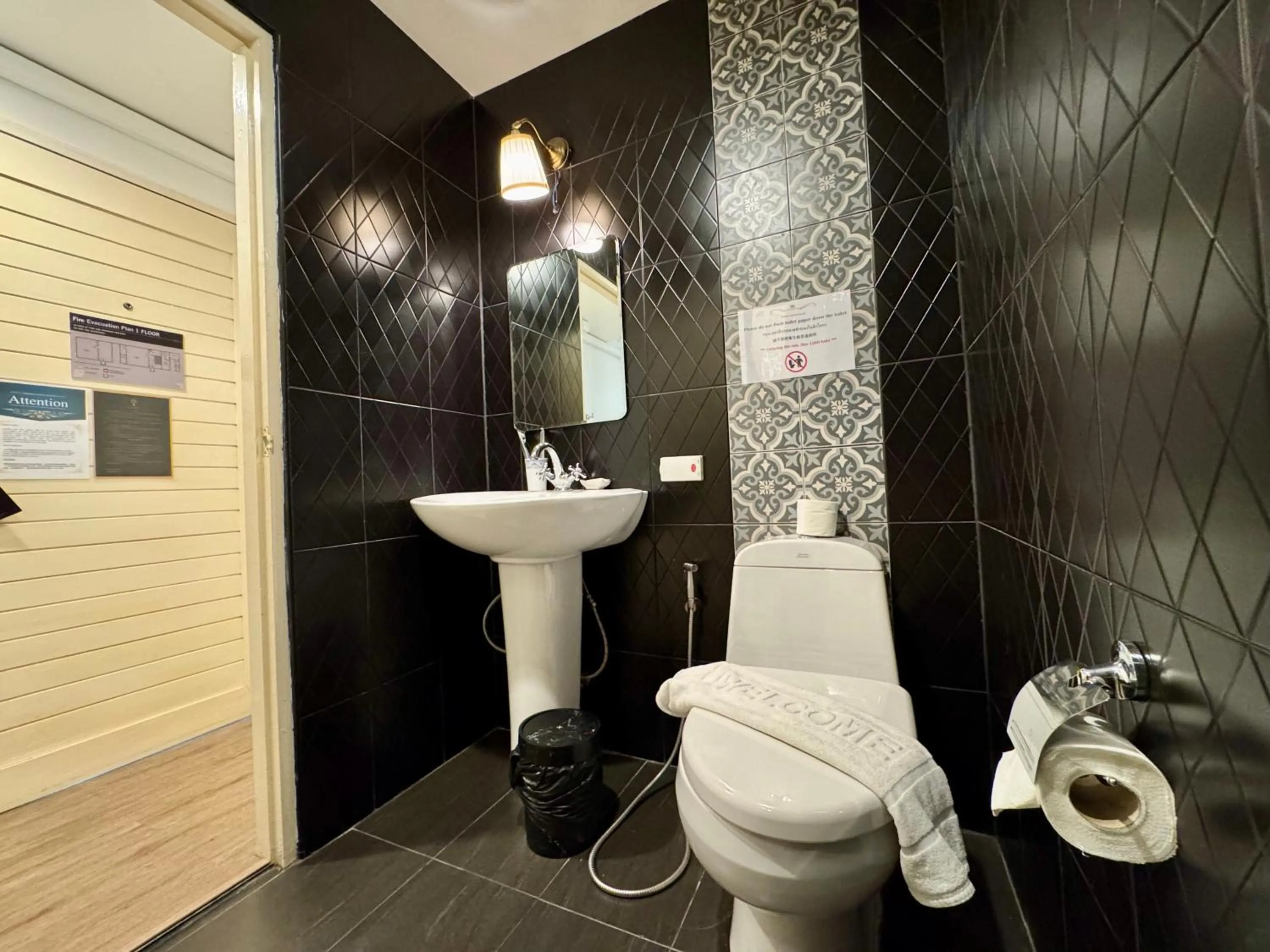 Bathroom in Nidhra Lanna Hotel Chiang Mai