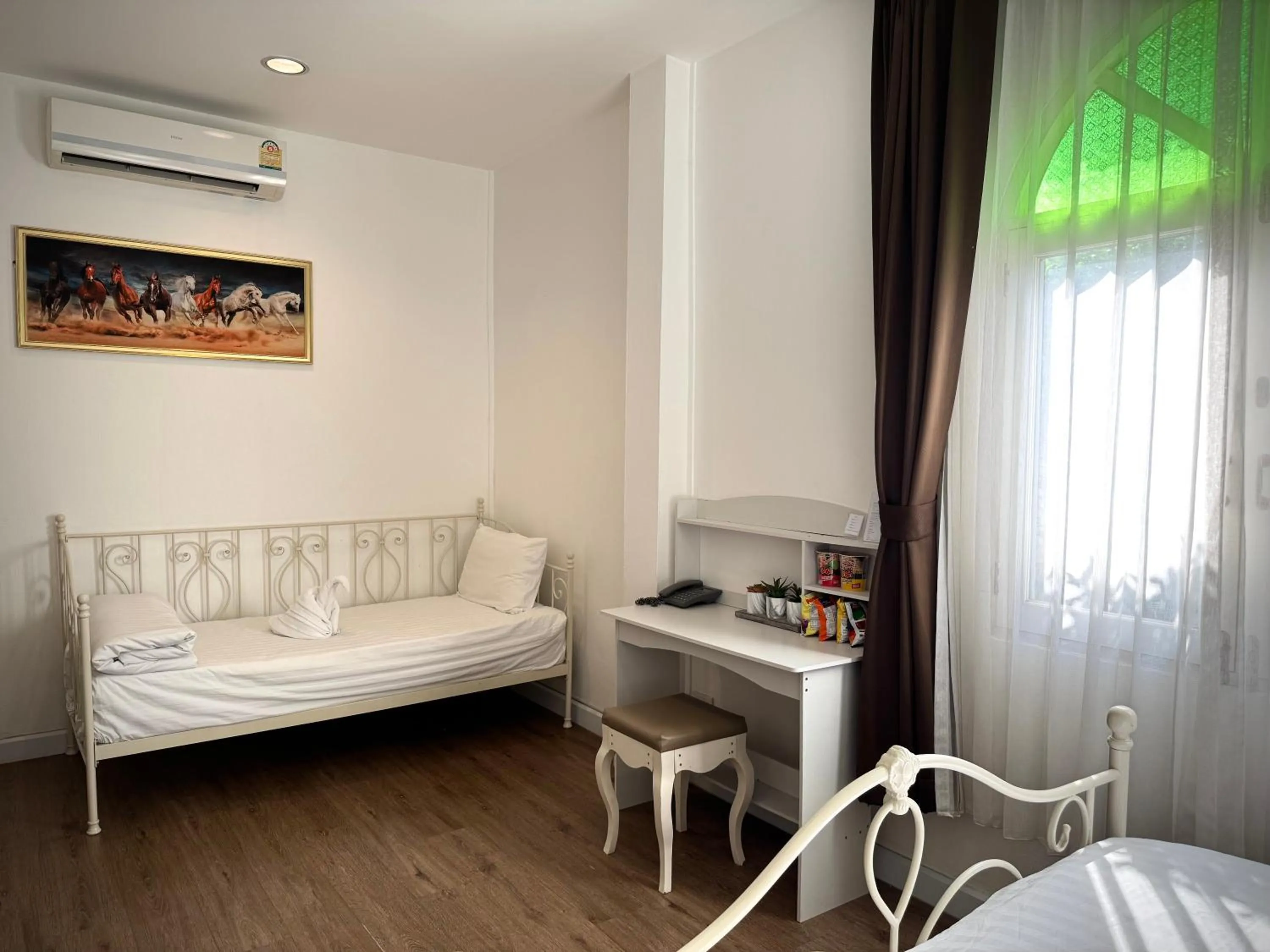 Bedroom, Bed in Nidhra Lanna Hotel Chiang Mai