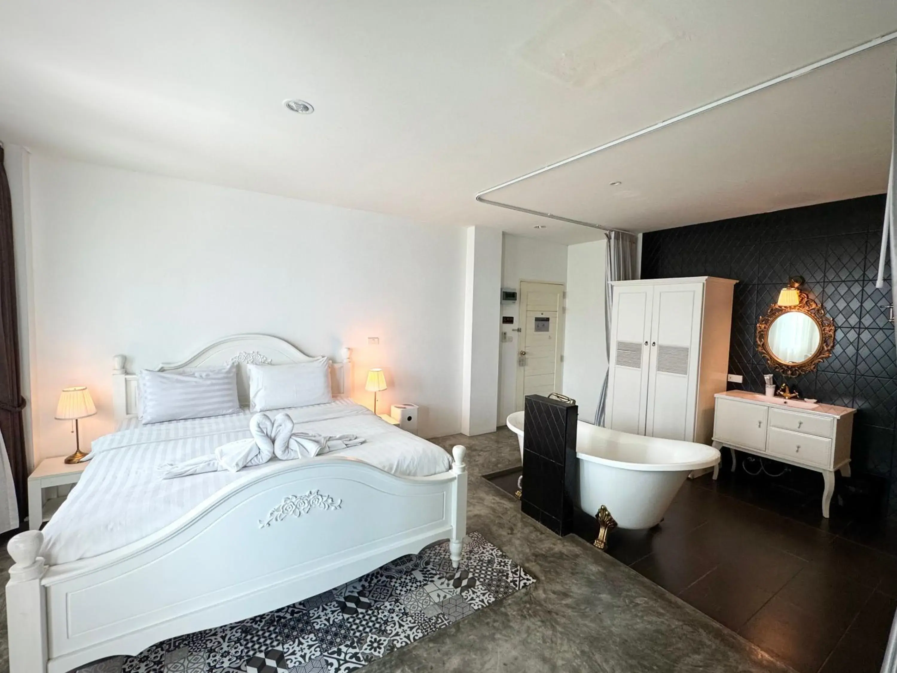 Deluxe Balcony in Nidhra Lanna Hotel Chiang Mai Deluxe Balcony in Nidhra Lanna Hotel Chiang Mai