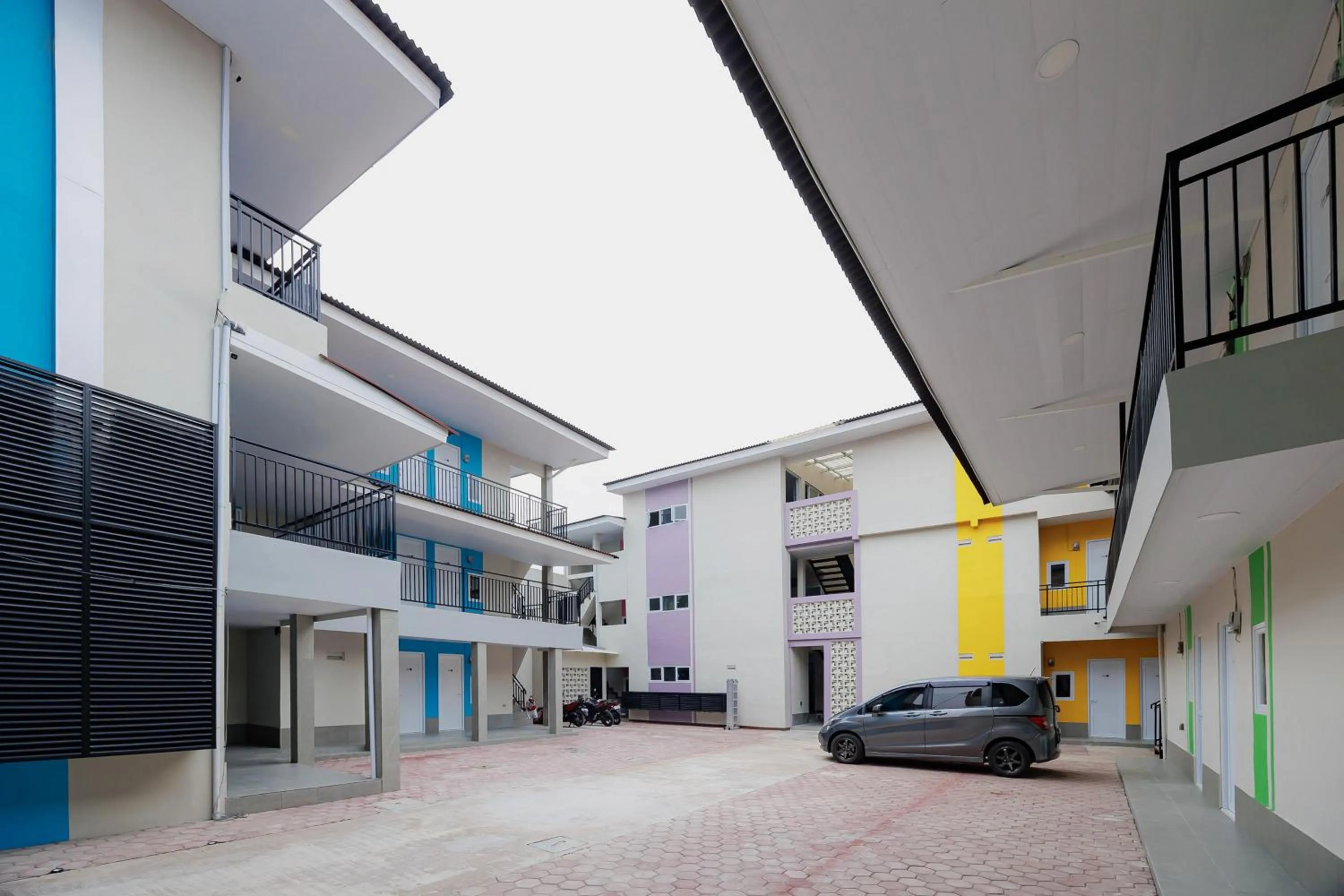 Facade/entrance in Urbanview Petukangan Mansion Jakarta