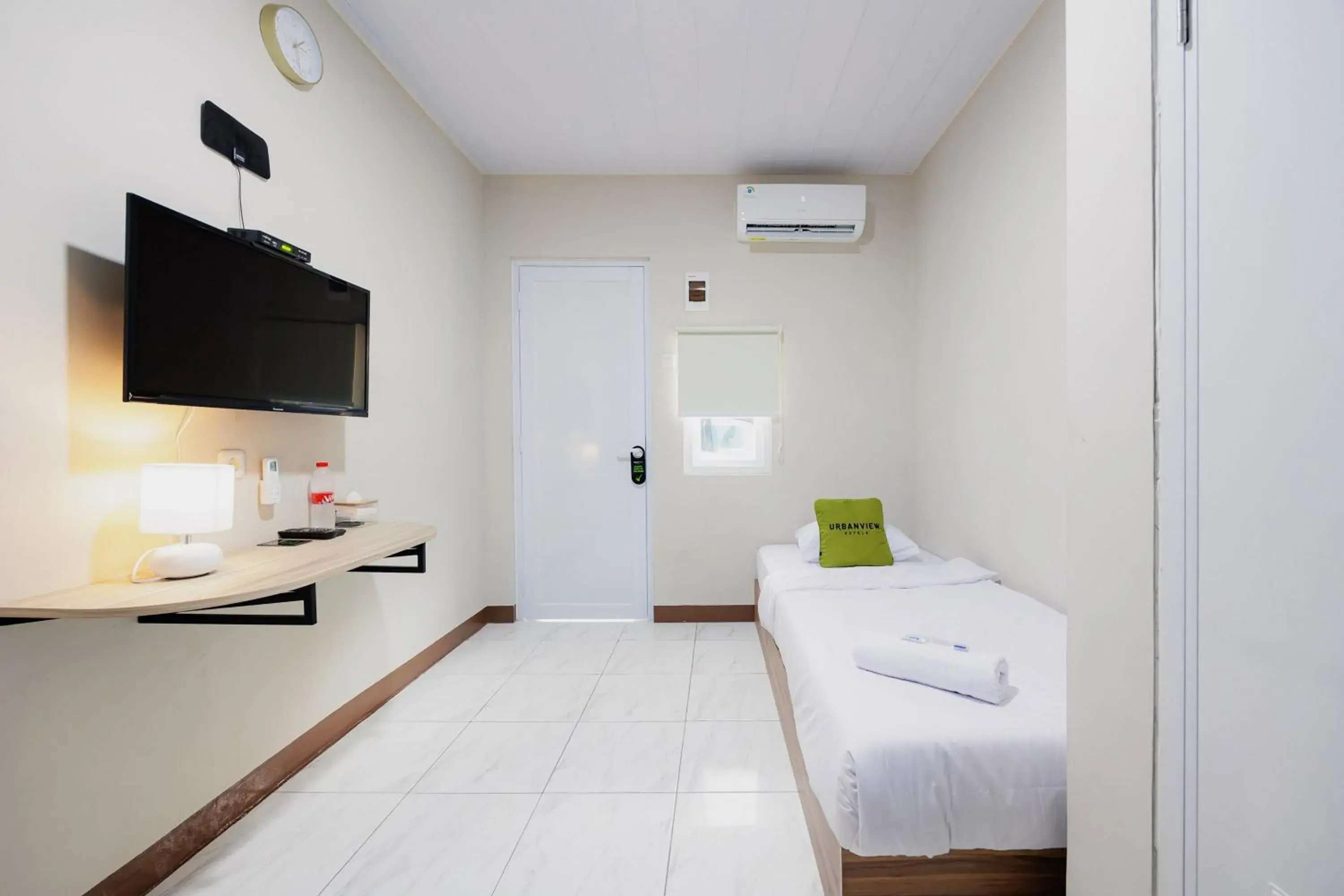 Single Room in Urbanview Petukangan Mansion Jakarta Single Room in Urbanview Petukangan Mansion Jakarta