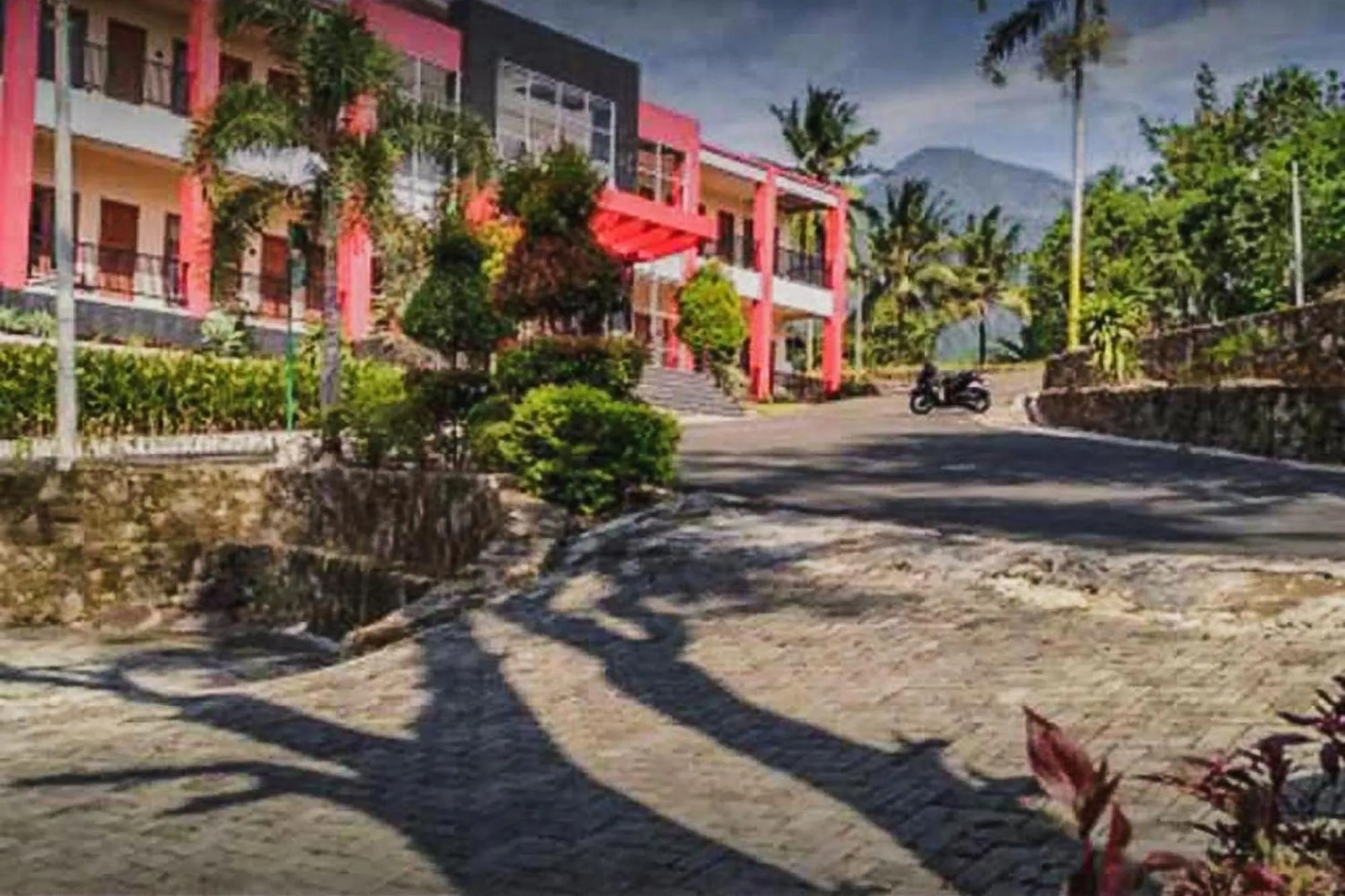 Property building in Wisma Belerang Kalianda Lampung RedPartner