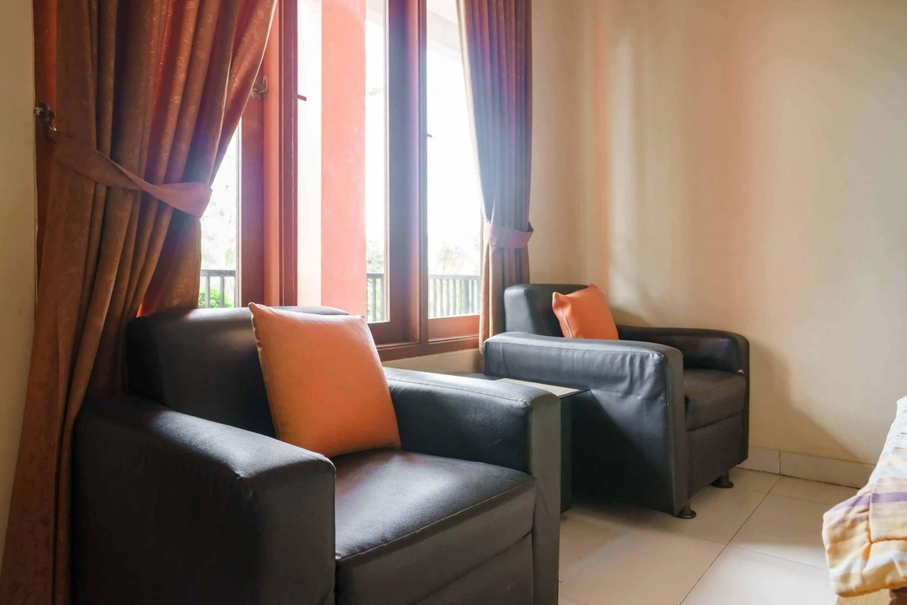 Seating area in Wisma Belerang Kalianda Lampung RedPartner