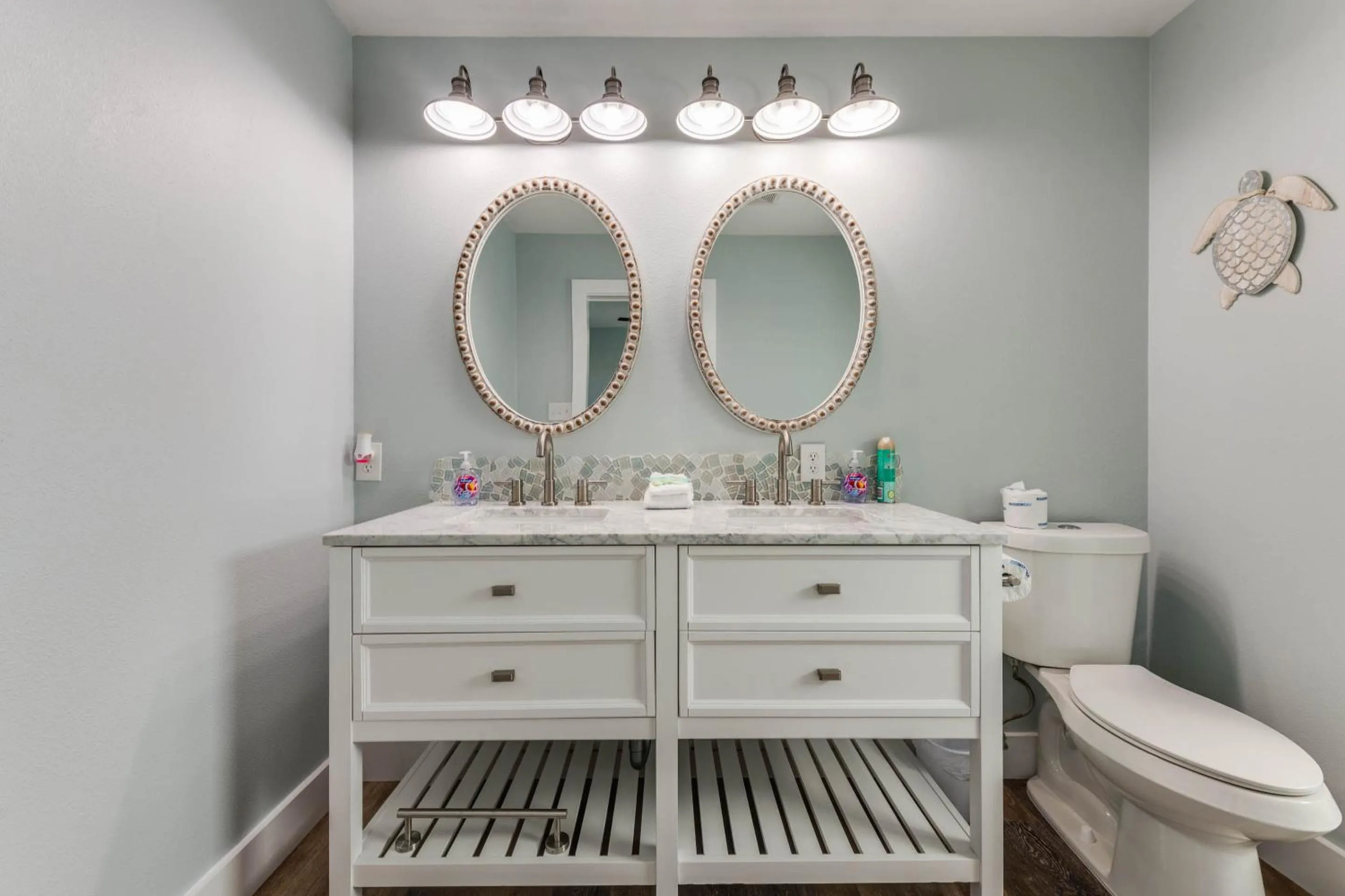 Property building in Chillin At The Beach