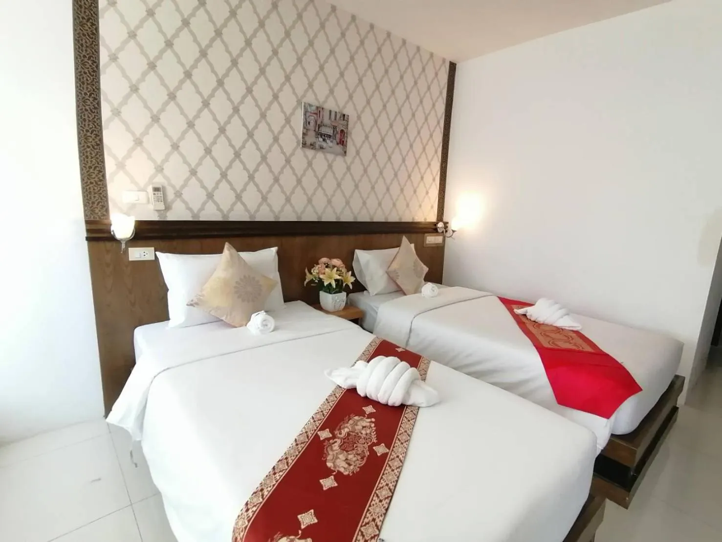 Bed in NJ PATONG HOTEL