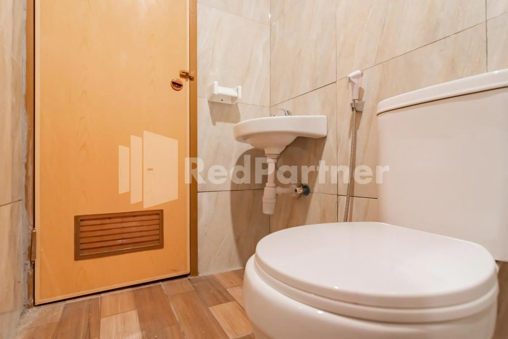 Toilet in D'Valley View Lembang Mitra RedDoorz