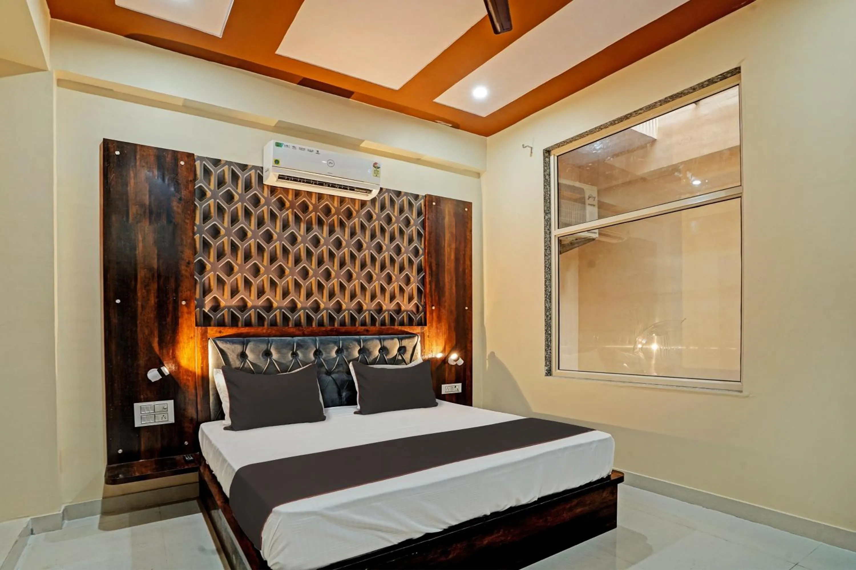 Bedroom, Bed in Hotel O SR HOTEL