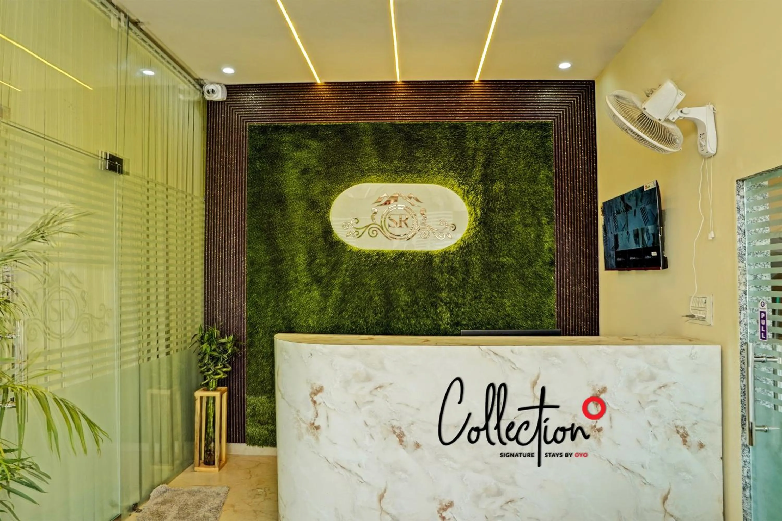 Lobby or reception in Hotel O SR HOTEL