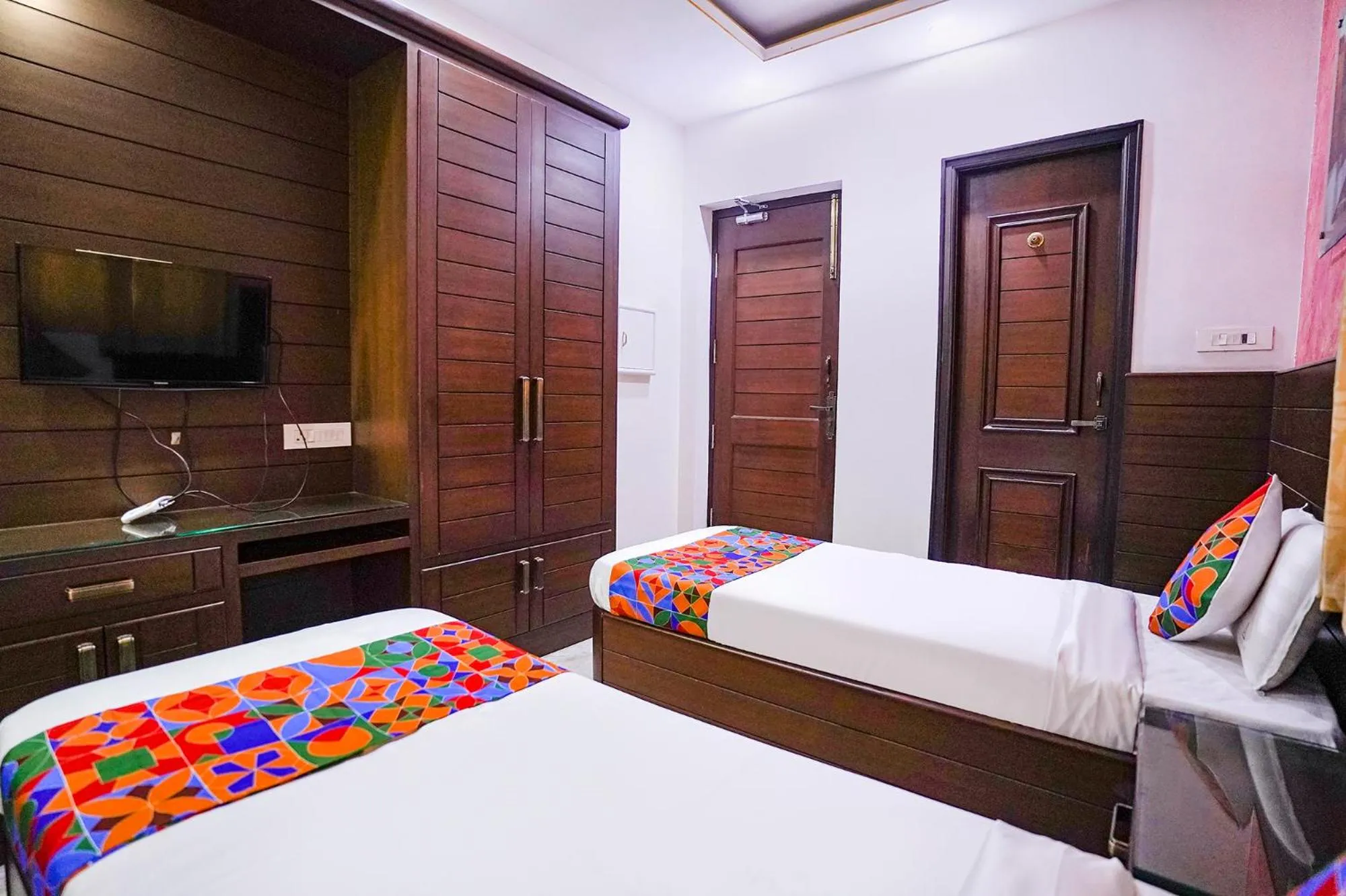 Bed in FabHotel Sai Residency - Nr Rela Hospital, Chromepet