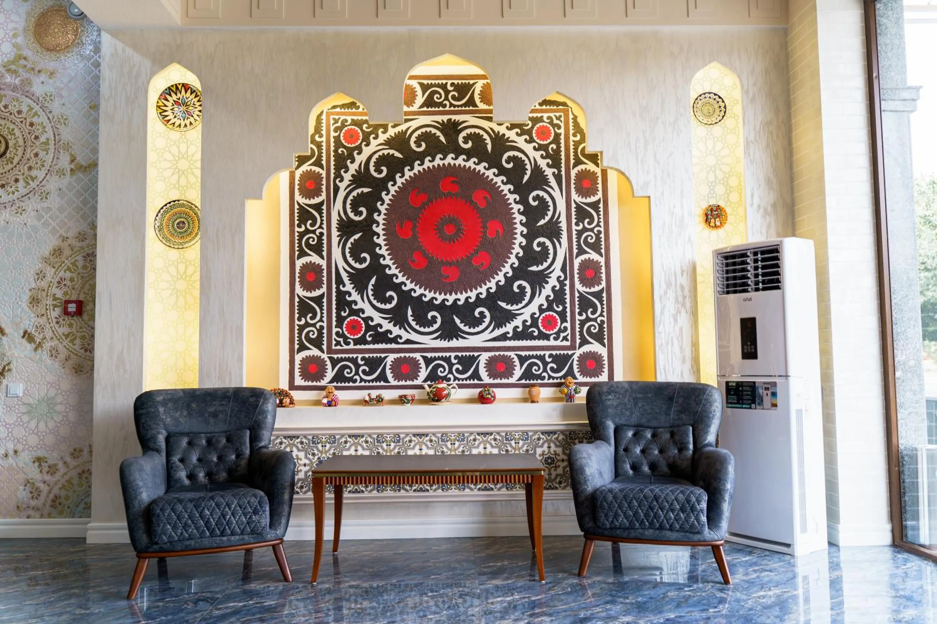 Living room in AYNIY Hotel