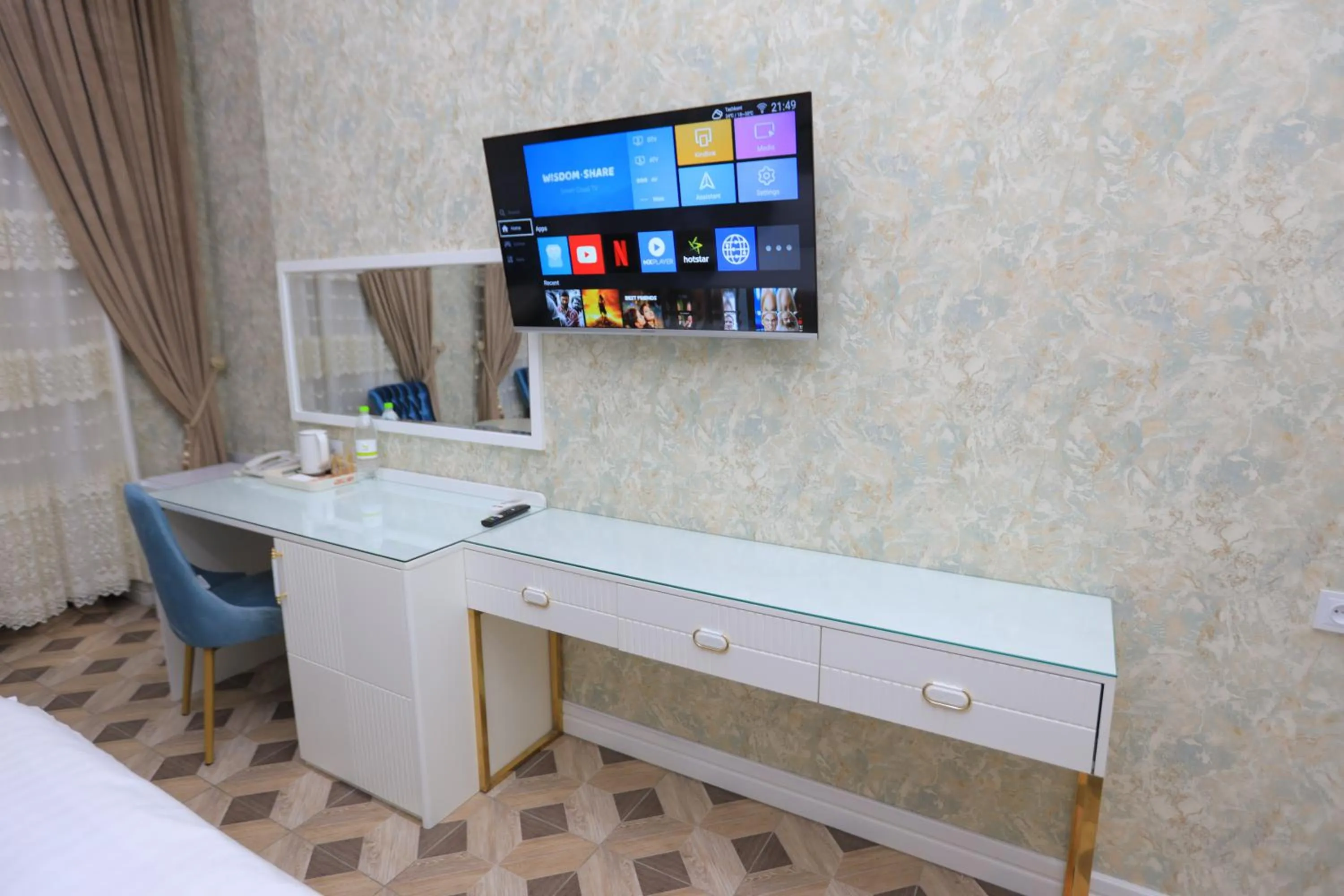 Photo of the whole room, Bed in AYNIY Hotel