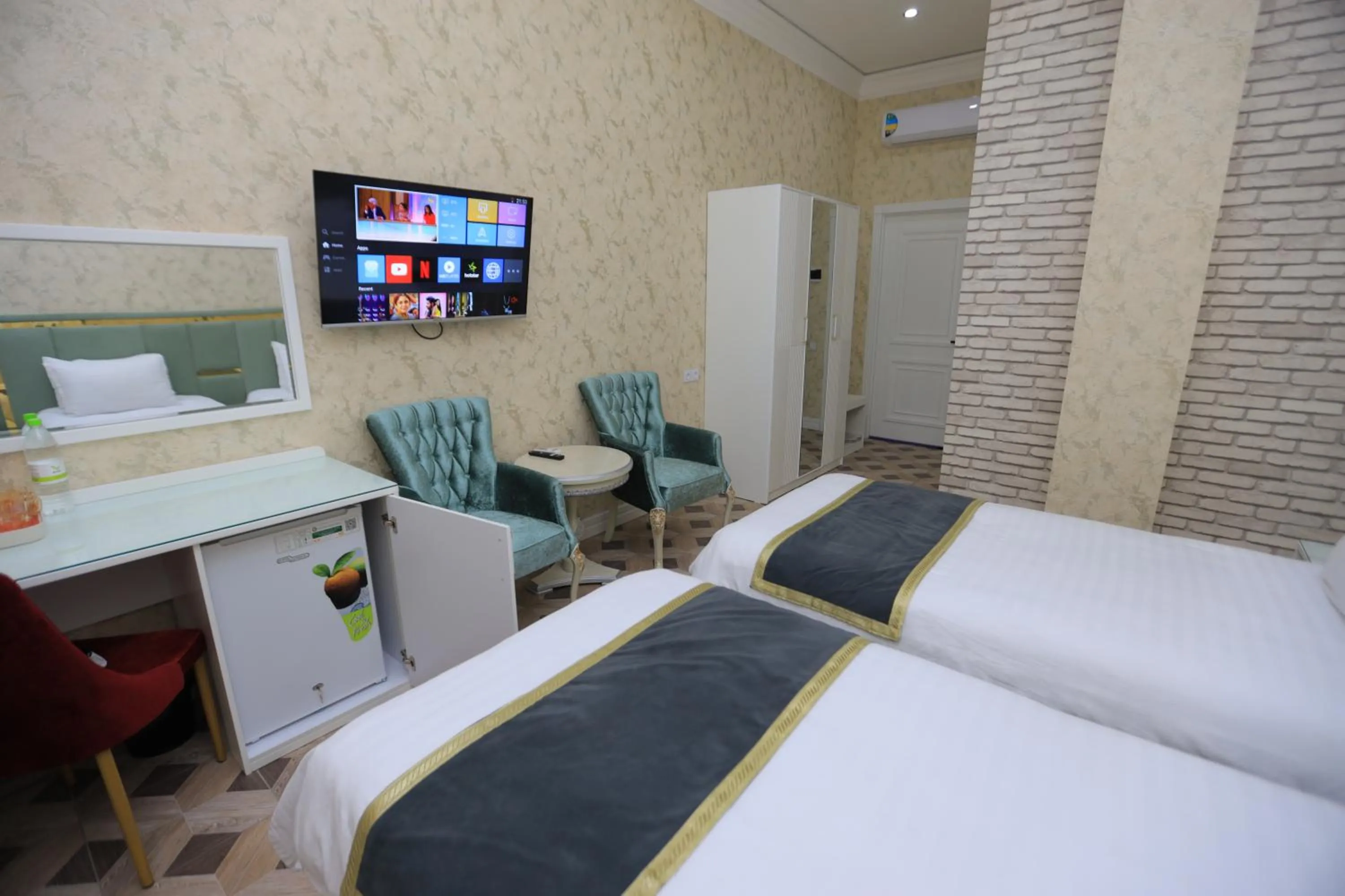 Photo of the whole room, Bed in AYNIY Hotel