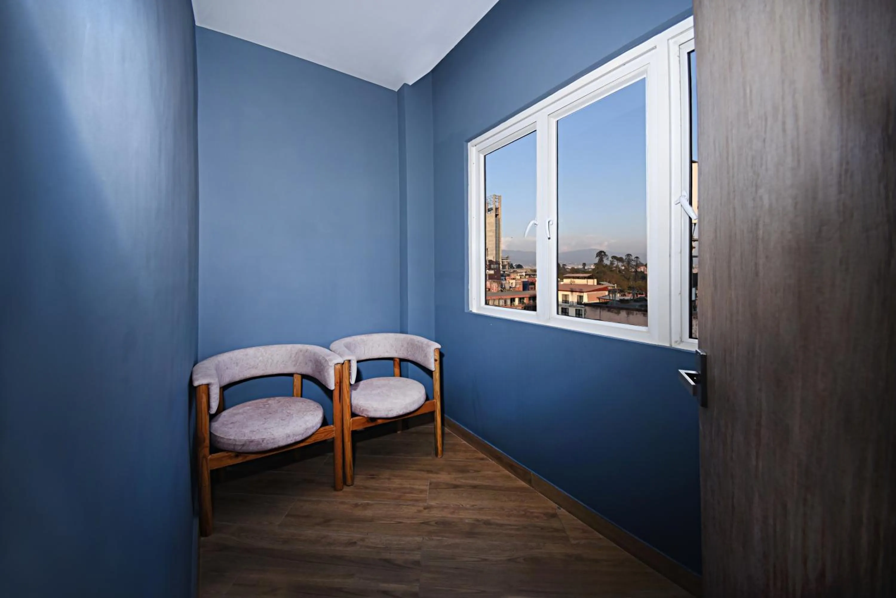 Seating area in Daali Hotel & Apartment