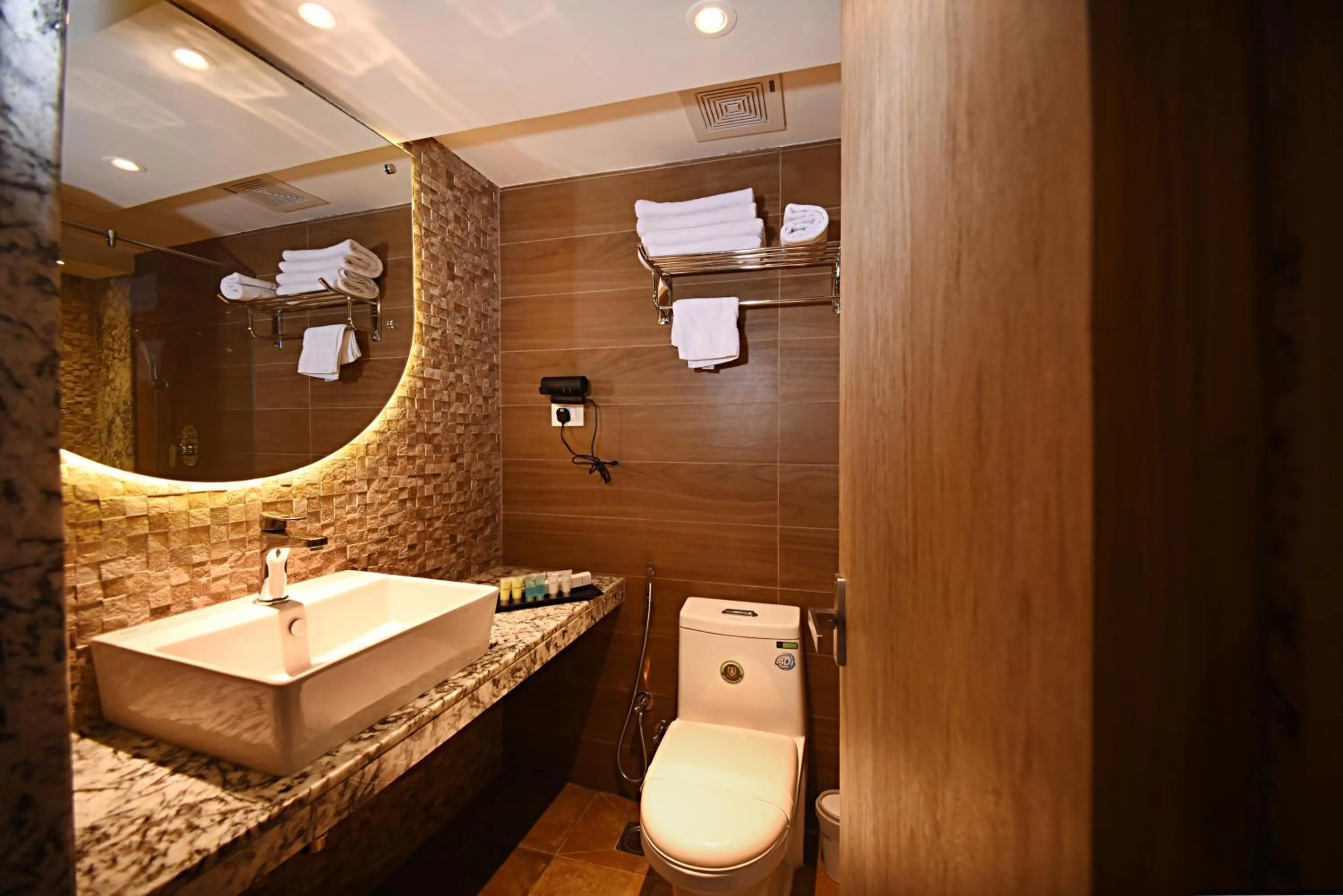 Toilet in Daali Hotel & Apartment