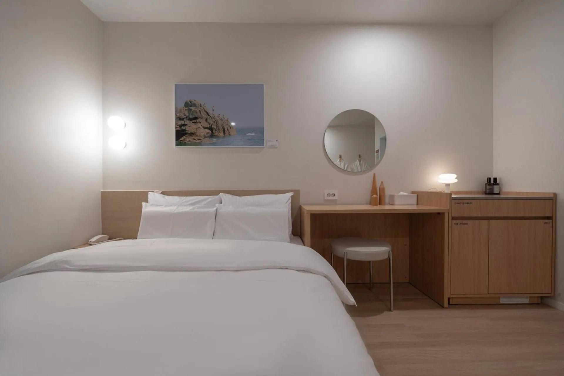 Photo of the whole room, Bed in Aank Hotel Ilsan