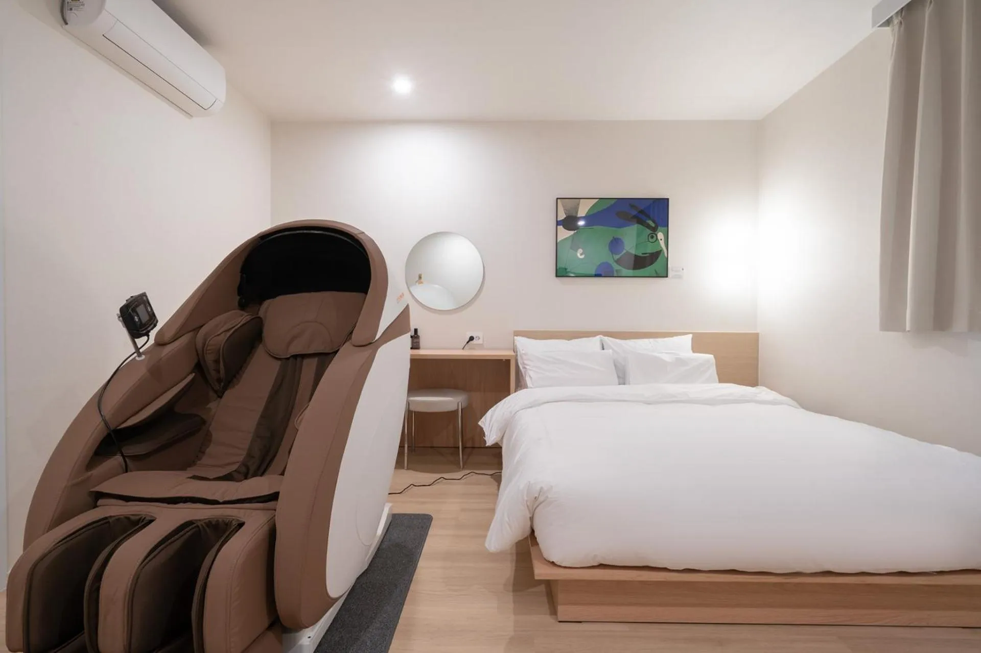 Photo of the whole room, Bed in Aank Hotel Ilsan