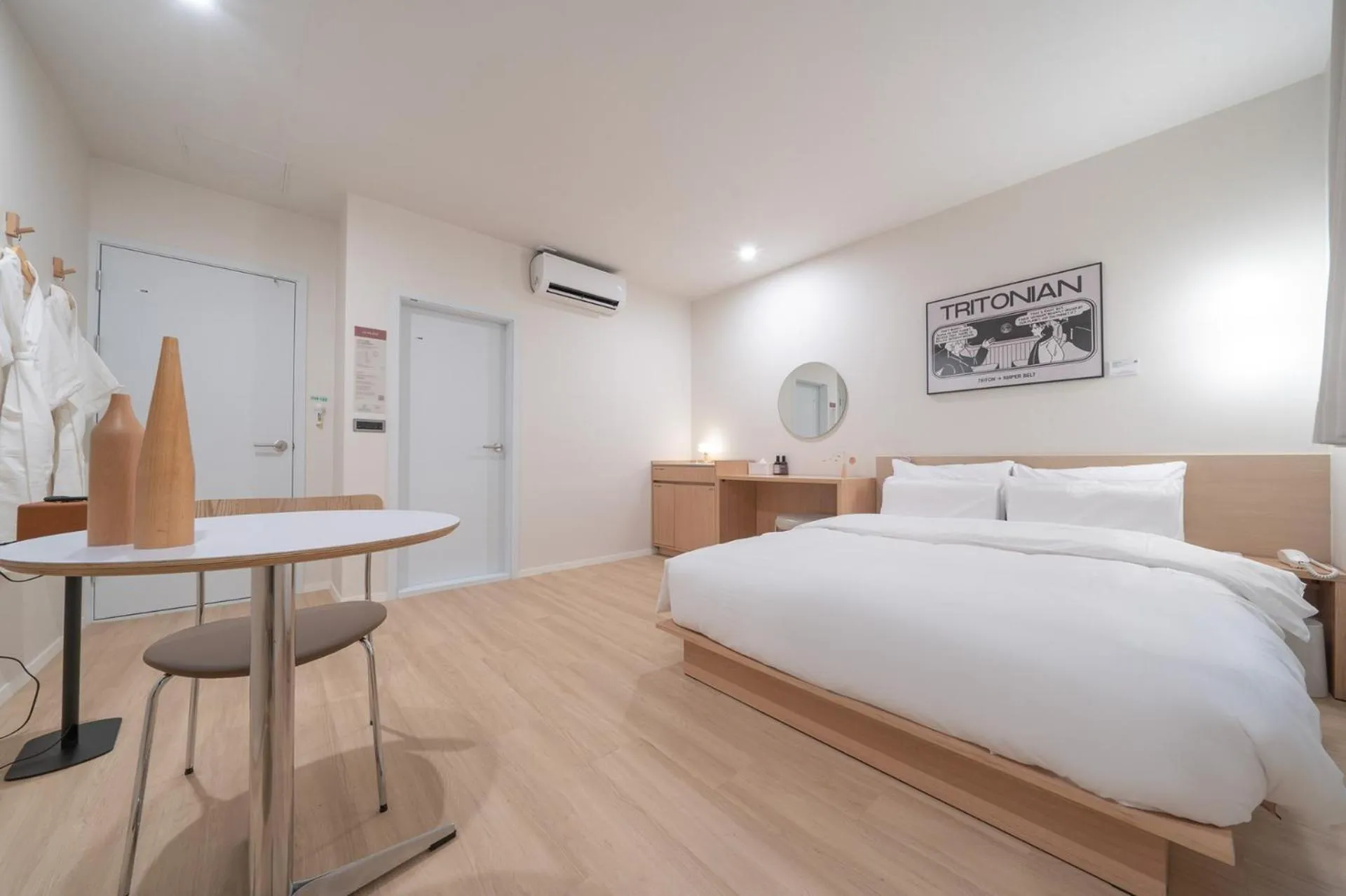 Photo of the whole room, Bed in Aank Hotel Ilsan