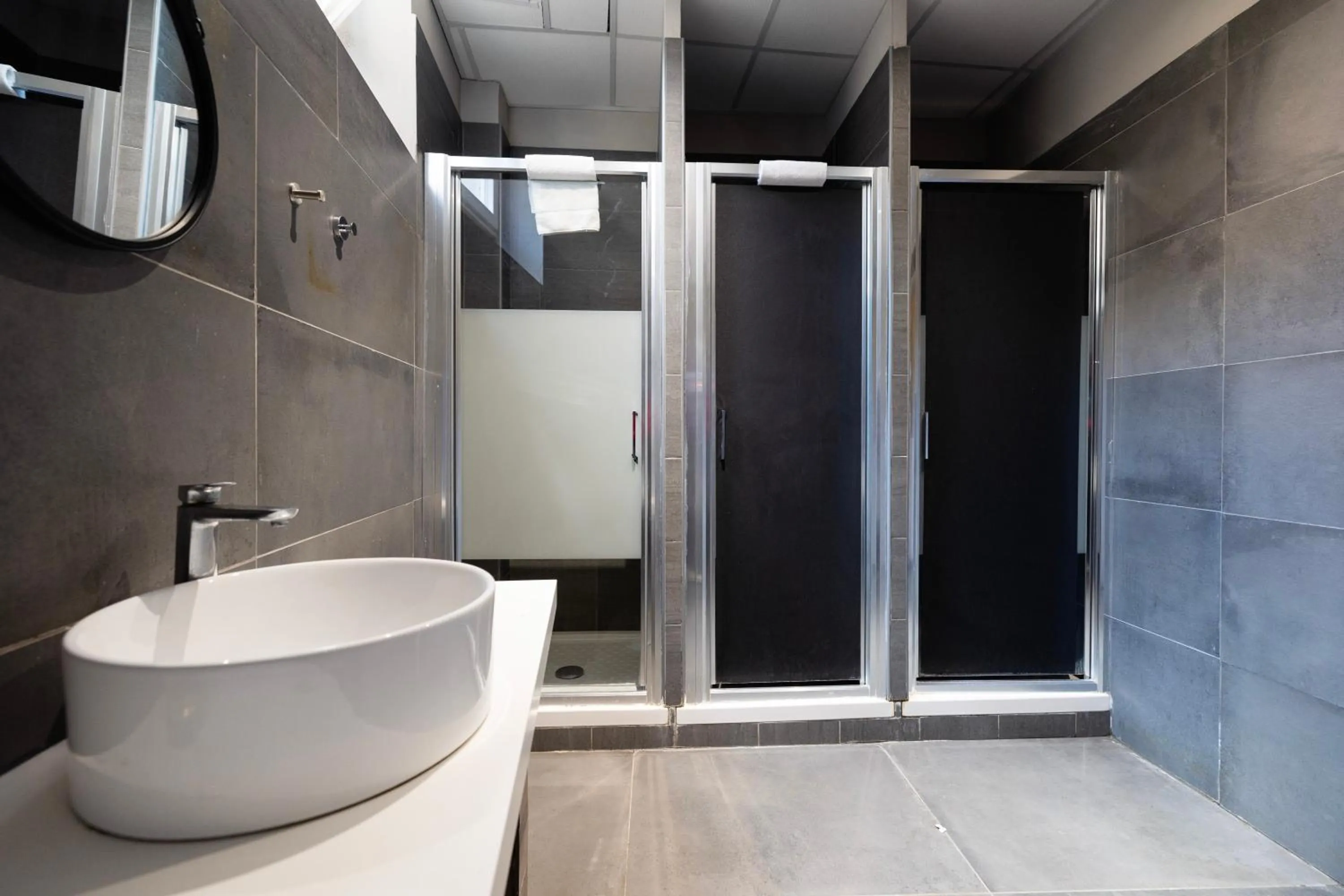 Shower in Borgo Ripa Urban Travel