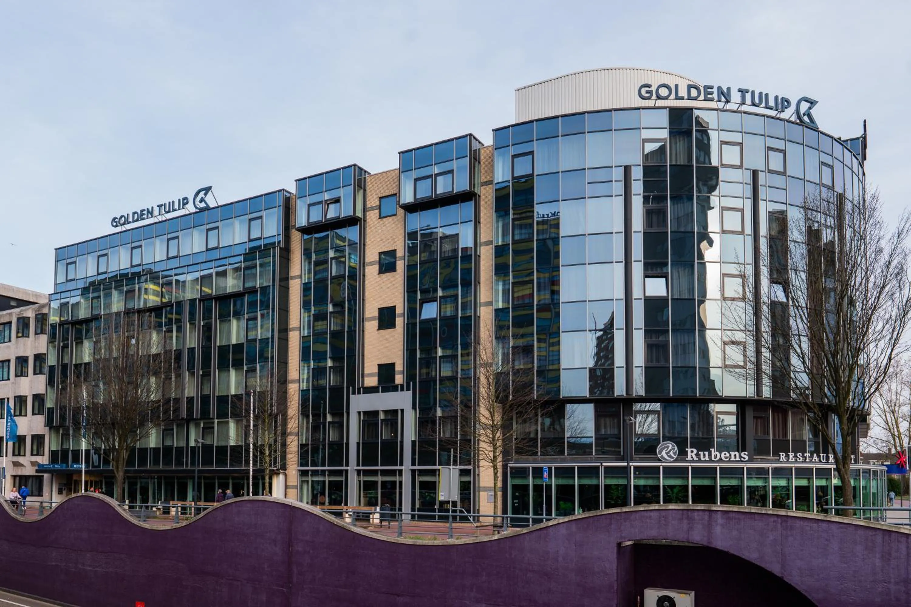 Property building in Golden Tulip Leiden Centre