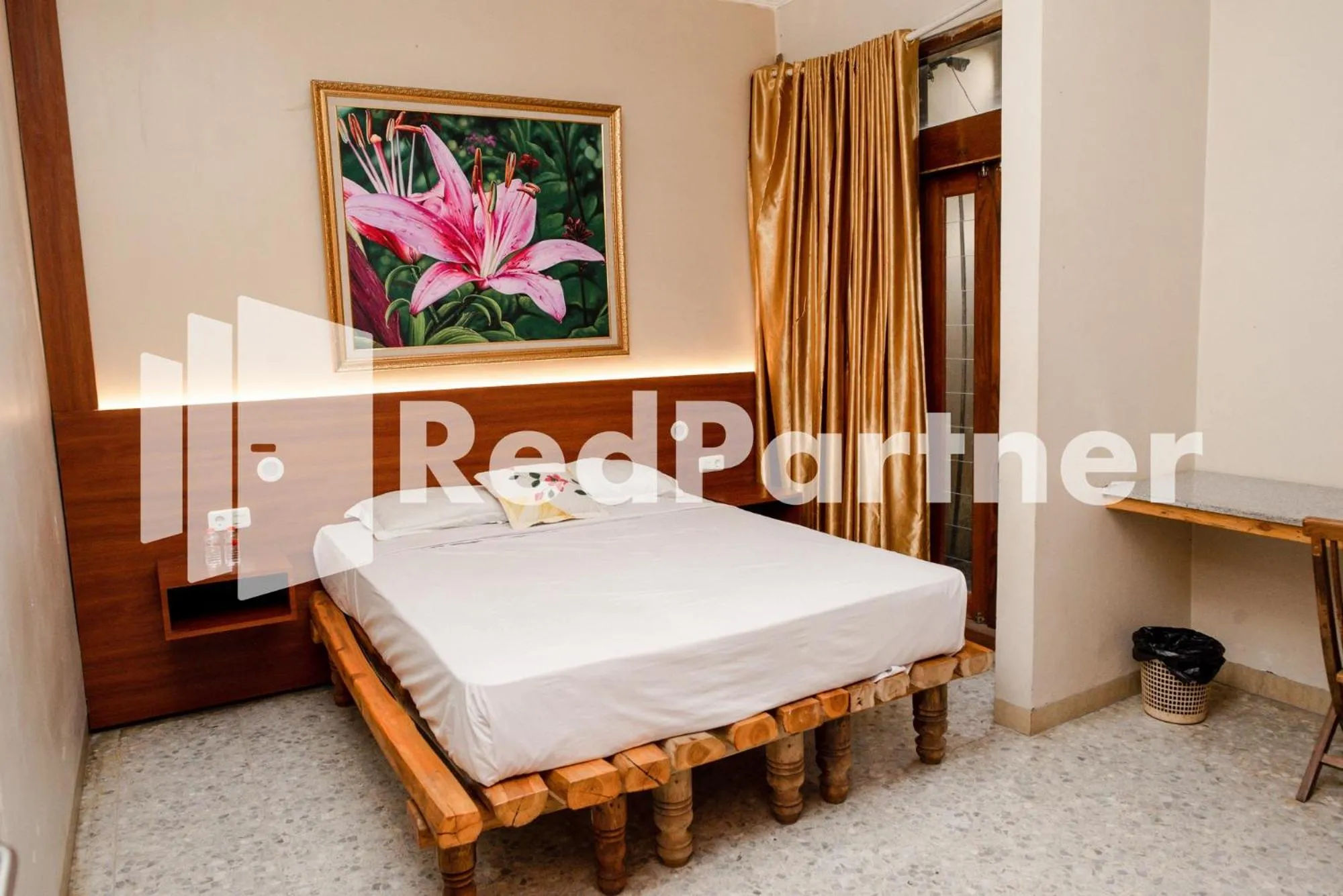 Bed in Mango House Semarang RedPartner