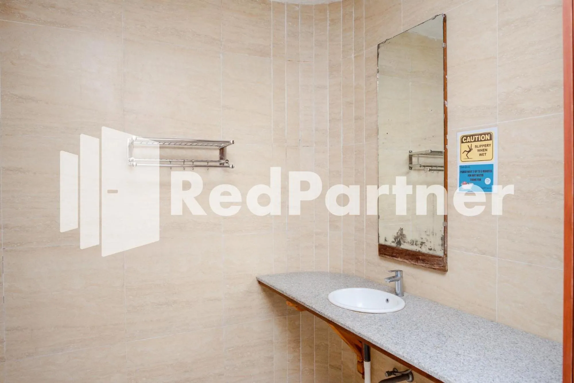 Bathroom in Mango House Semarang RedPartner