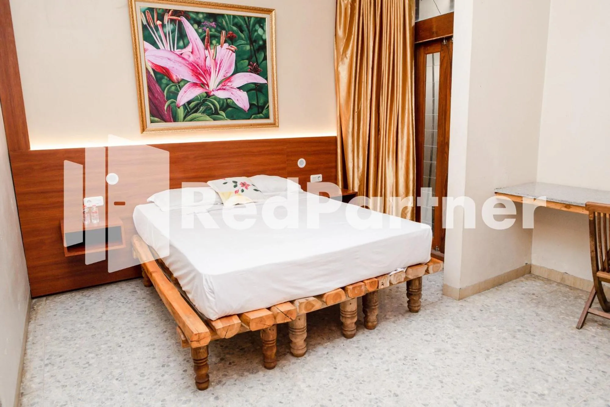 Bed in Mango House Semarang RedPartner