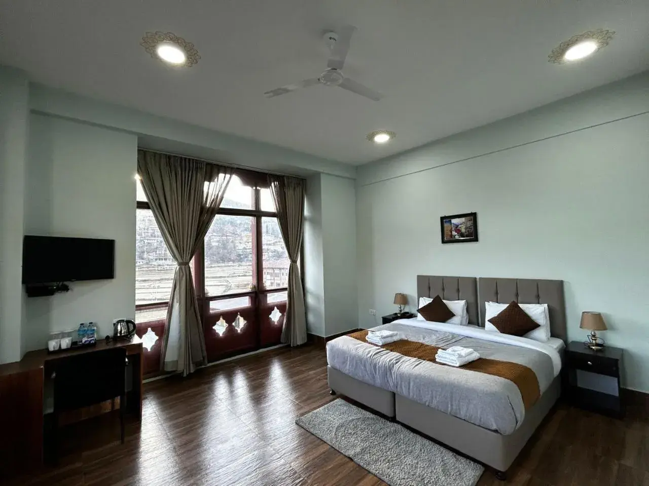 Tshongdu Boutique Tshongdu Boutique