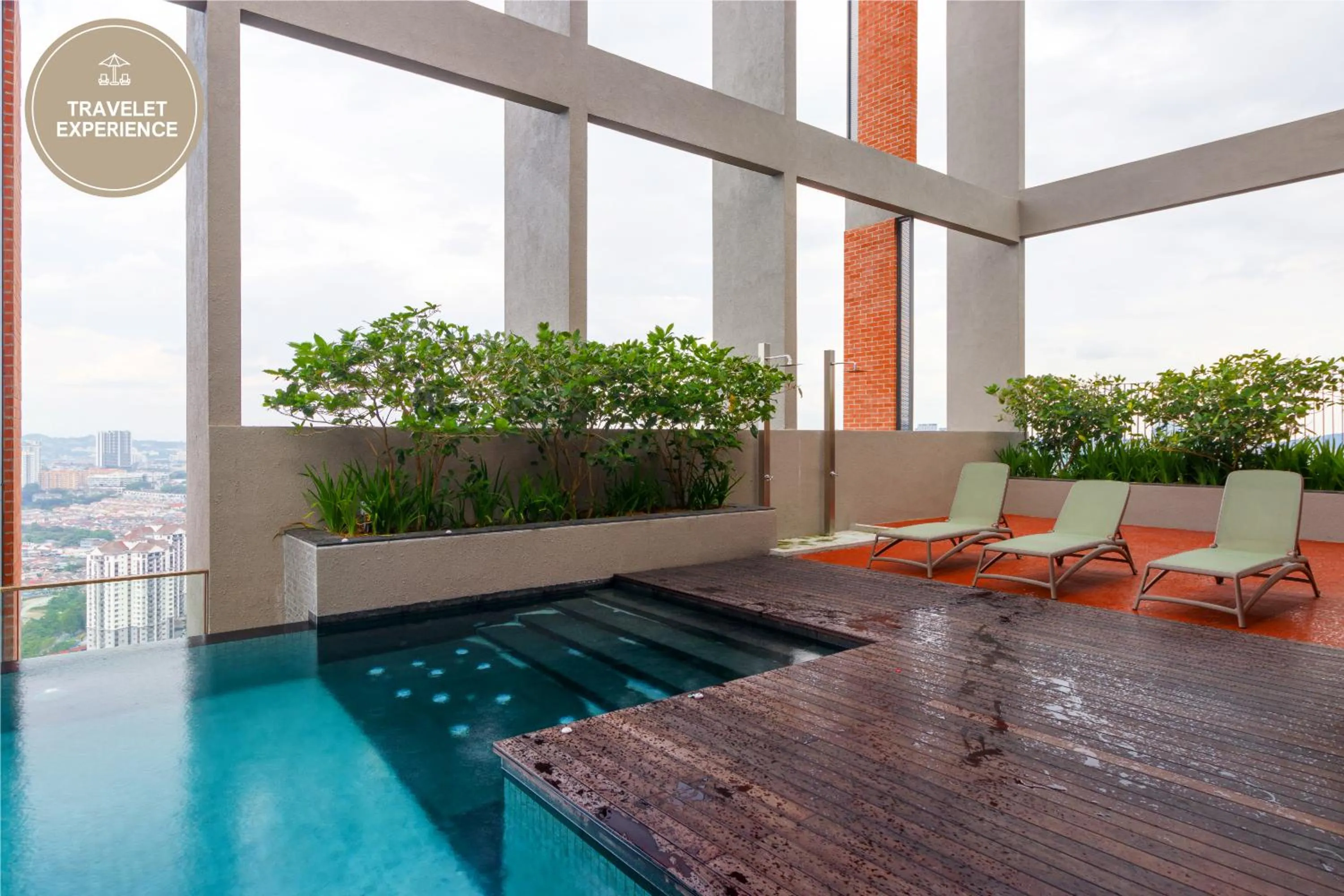 Swimming pool in Millerz Square, Old Klang Road