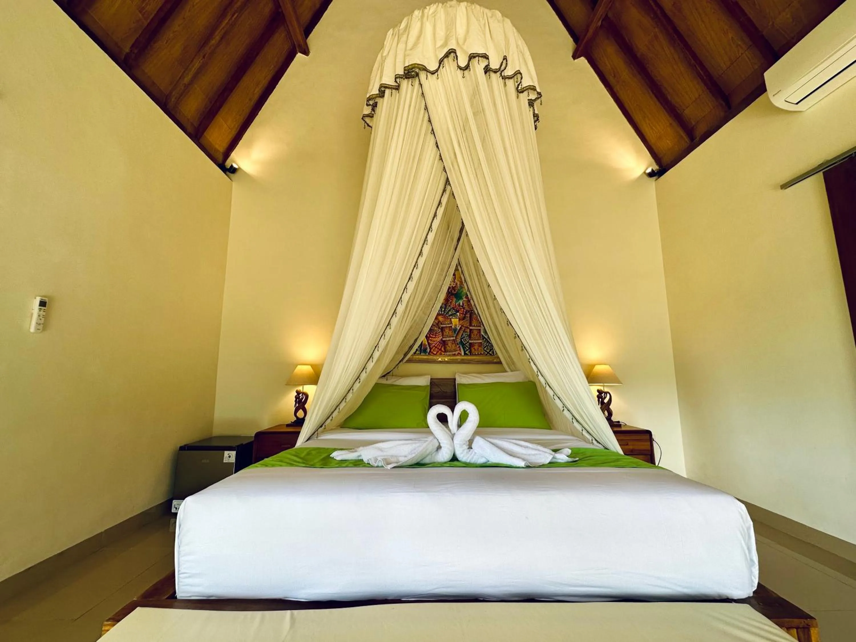 Bed in Green Coco Suite