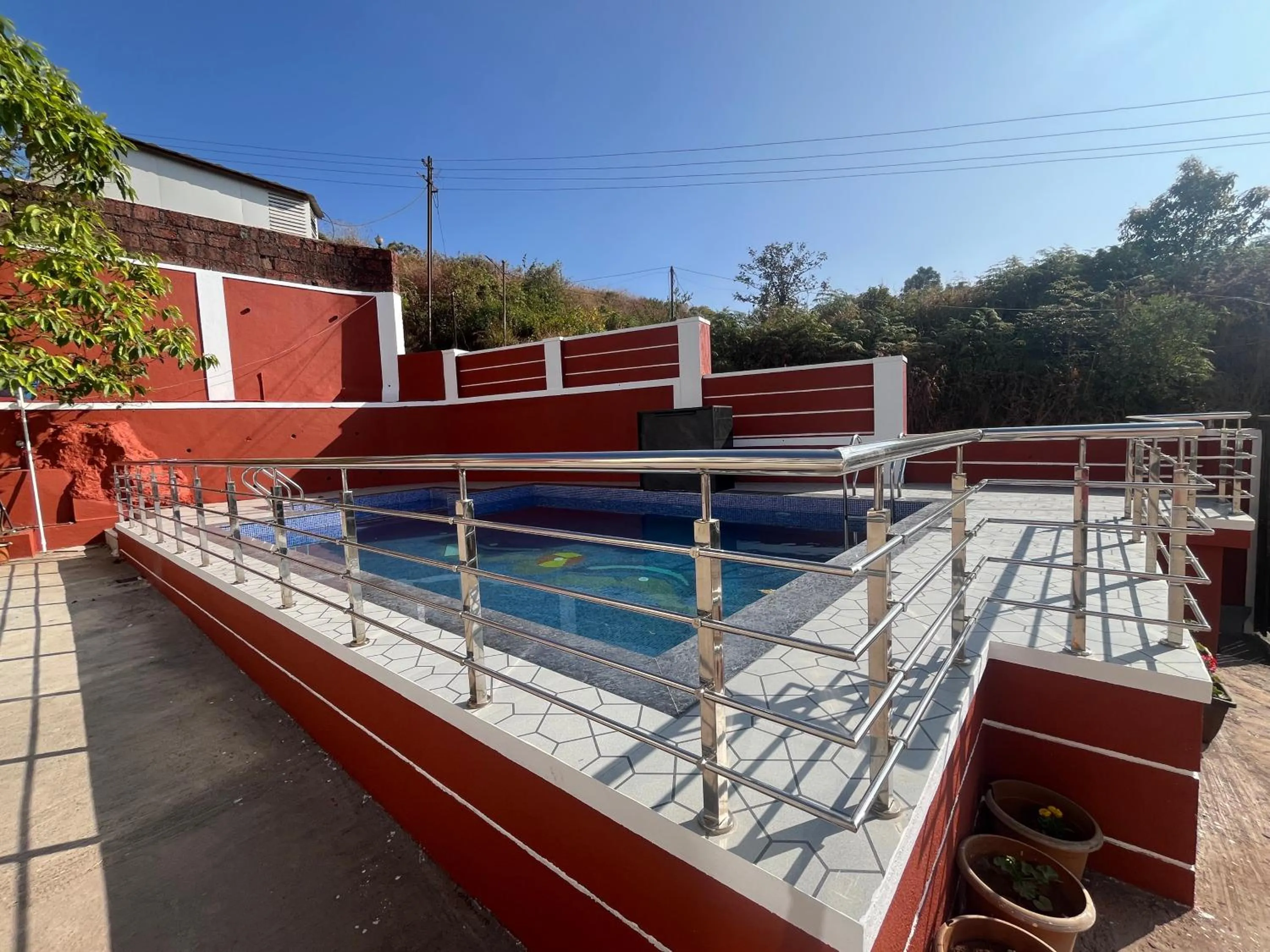 Swimming pool in Gugal Bliss