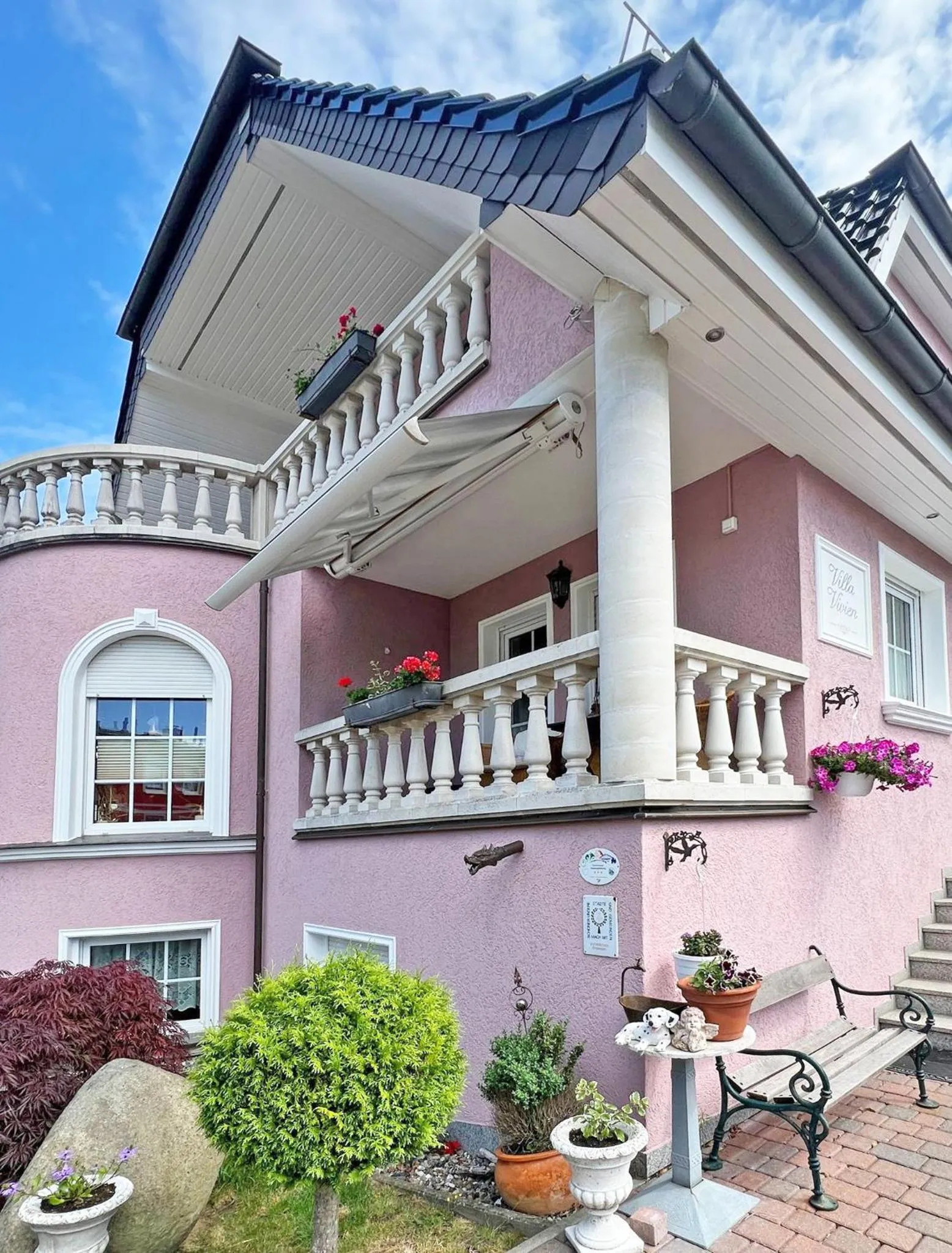 Property building in Villa Vivien Wohnung Donnerkeil