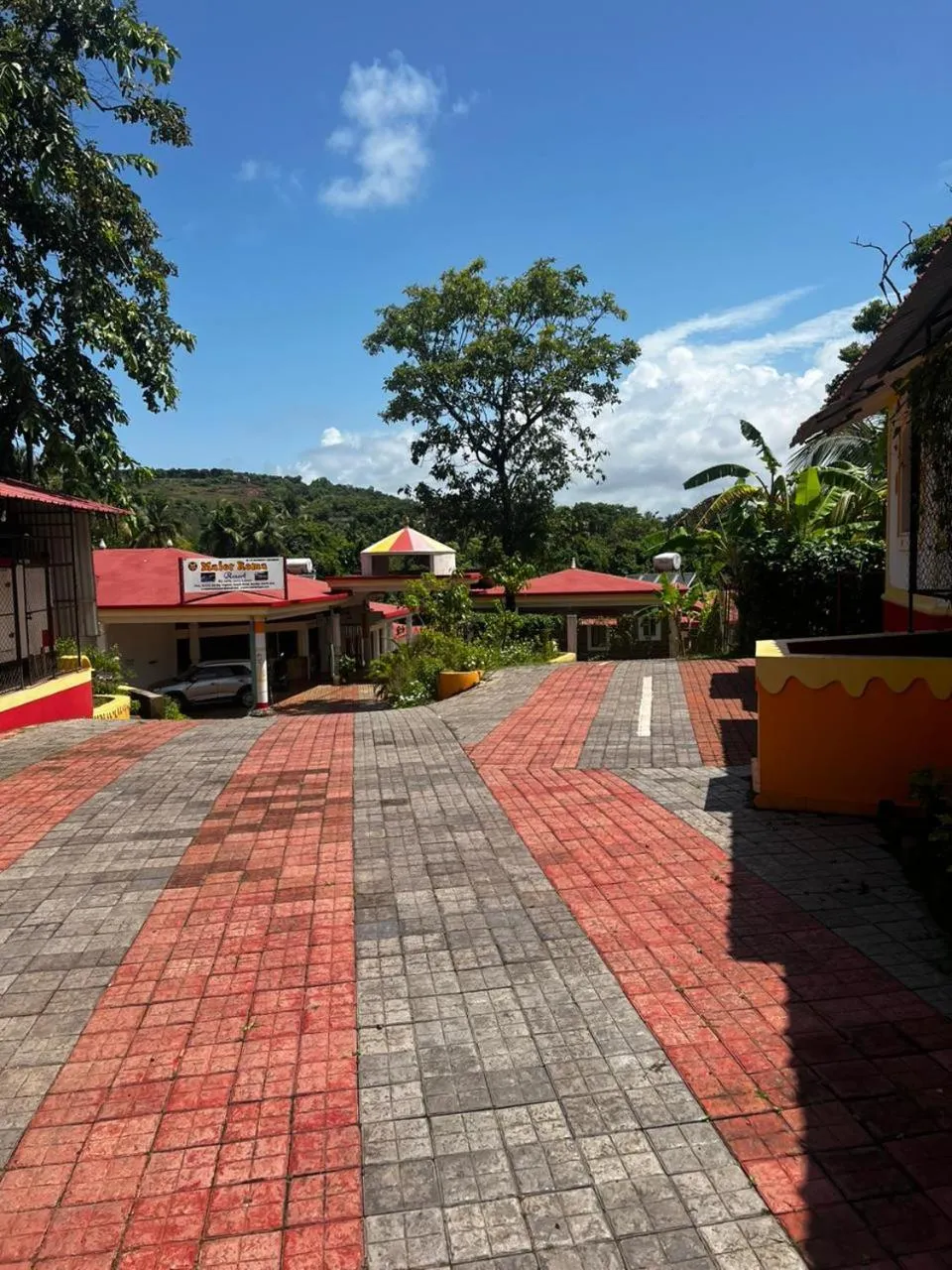 Property building in Maior Roma by Jolly Jolly Lester