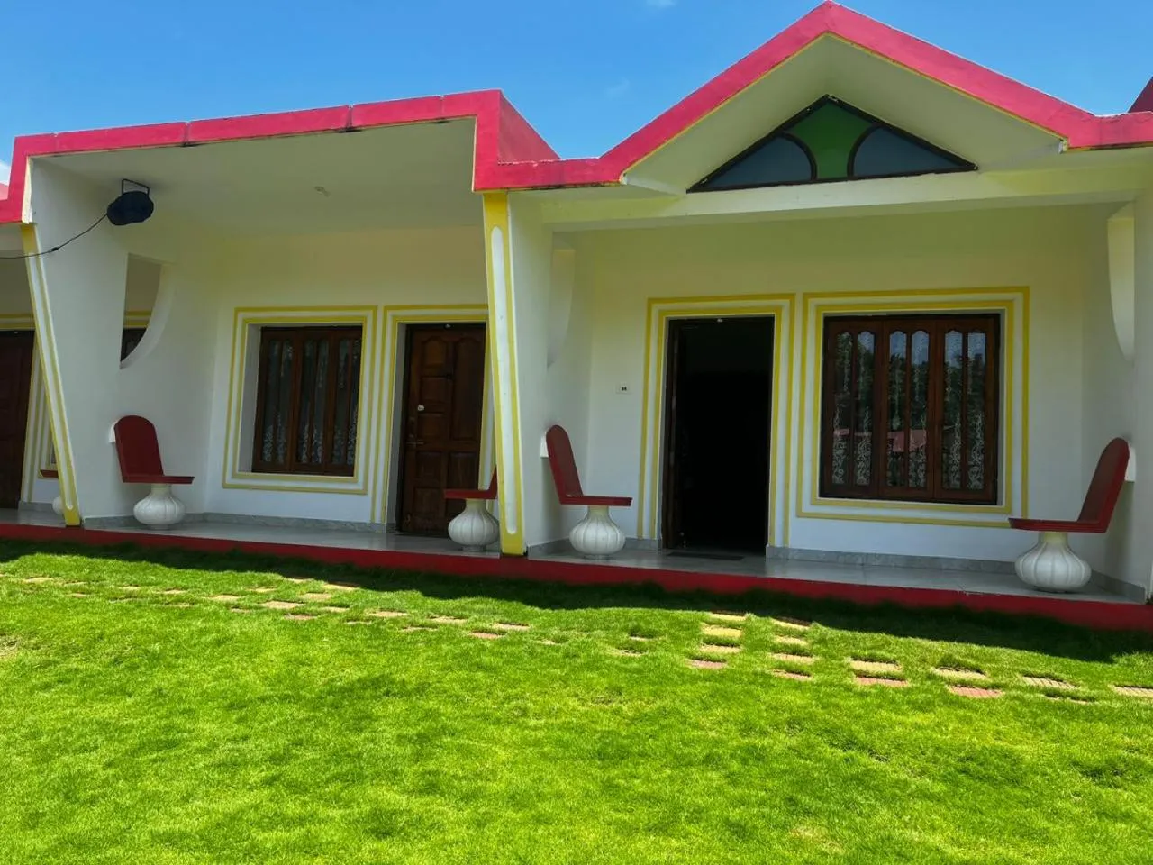 Garden view in Maior Roma by Jolly Jolly Lester