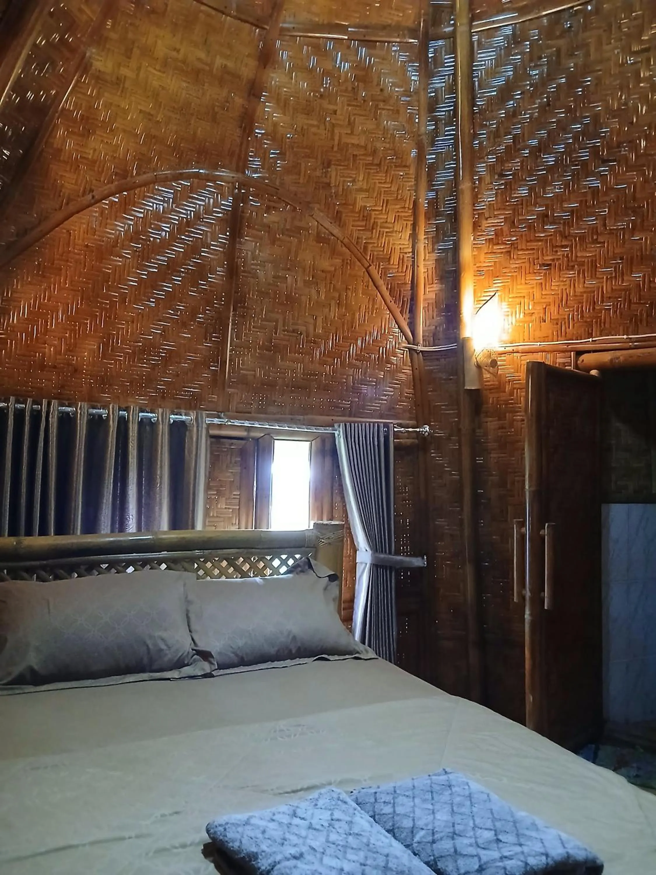 Bedroom, Bed in Bale Gantar