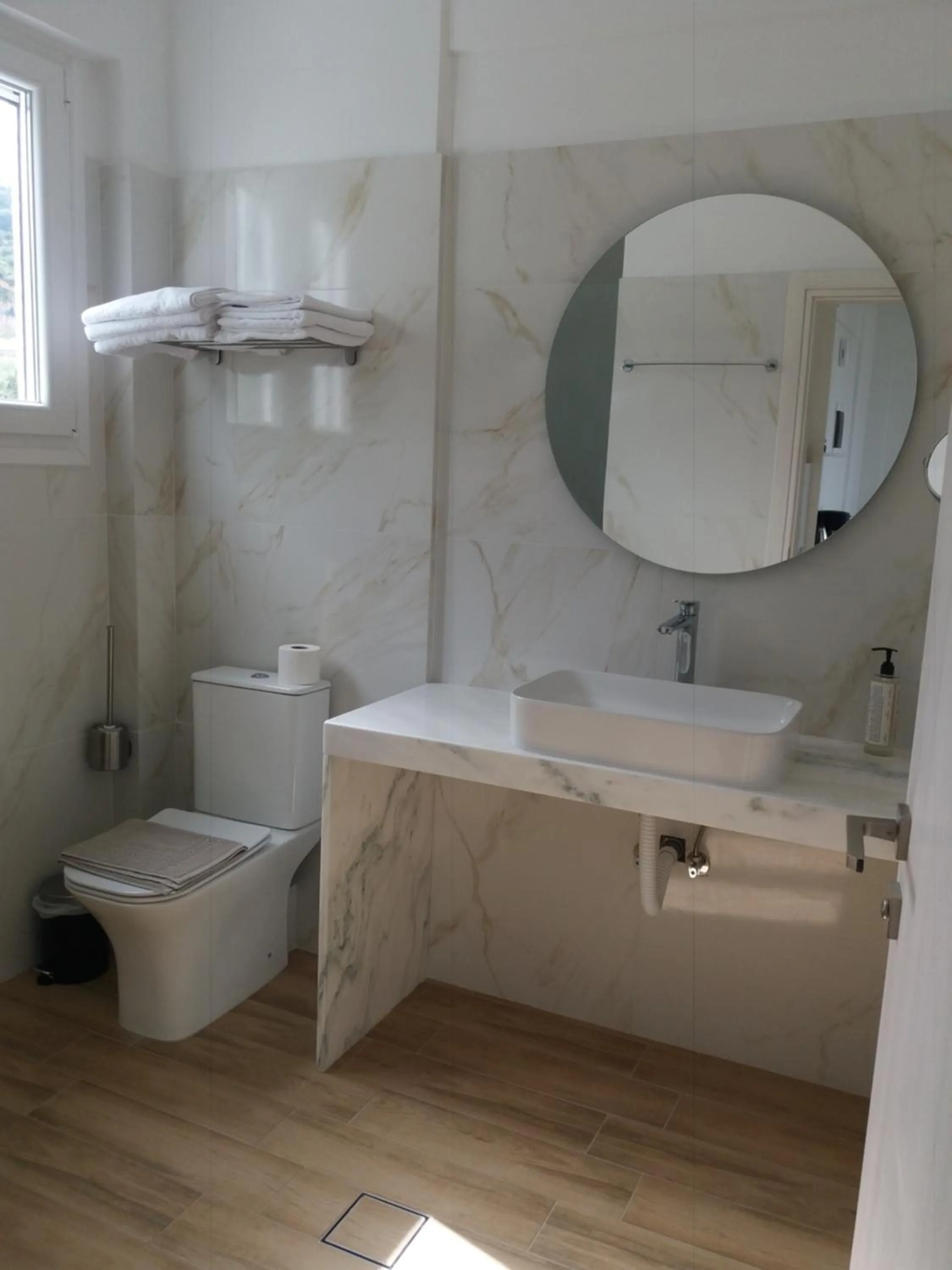 Toilet in Stavento Hotel & Resort, new experience