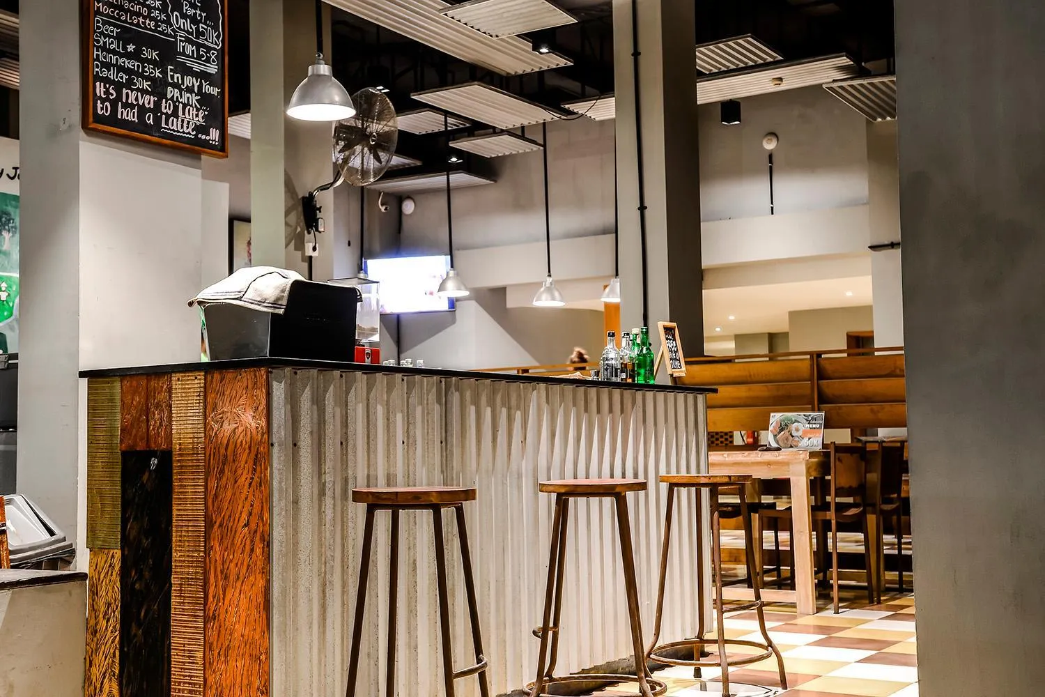 Lounge or bar in FRii Bali Echo Beach