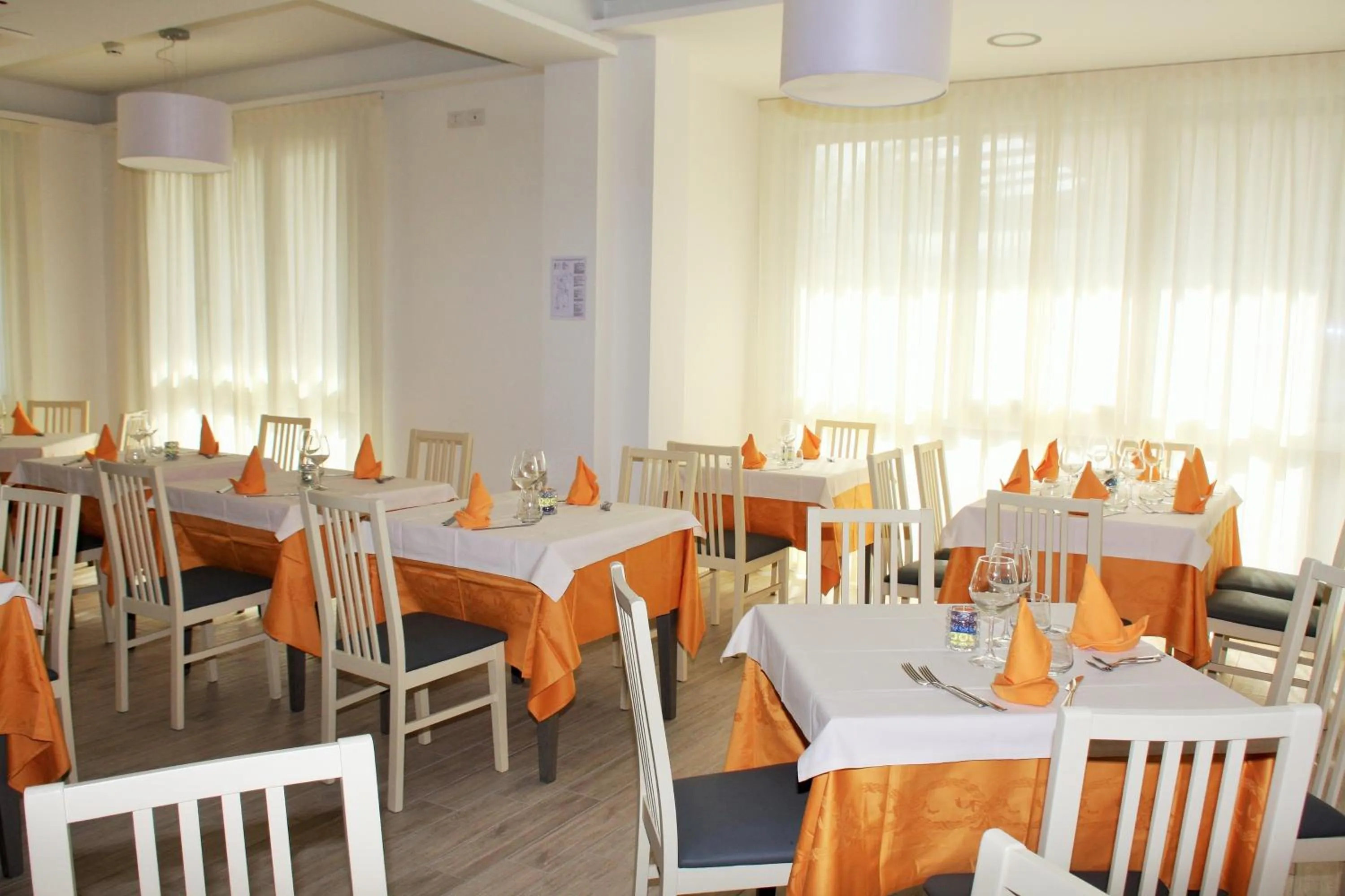 Restaurant/places to eat in Hotel Villa Enea