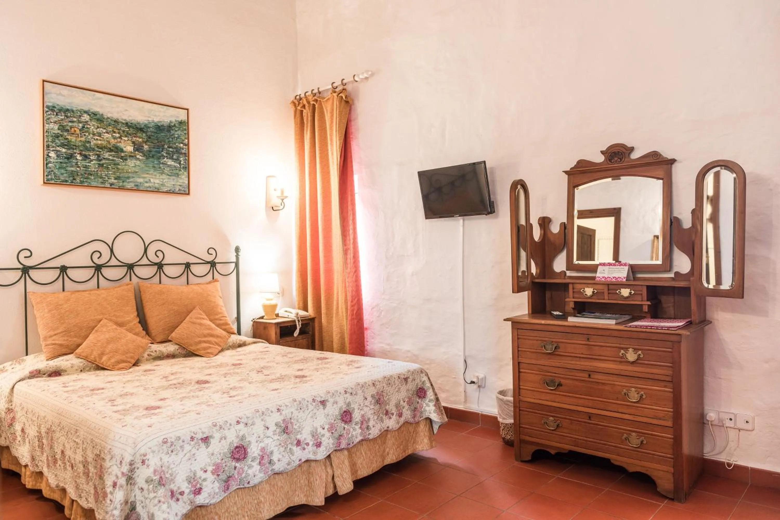 Photo of the whole room, Bed in Hotel Rural Biniarroca - Adults Only