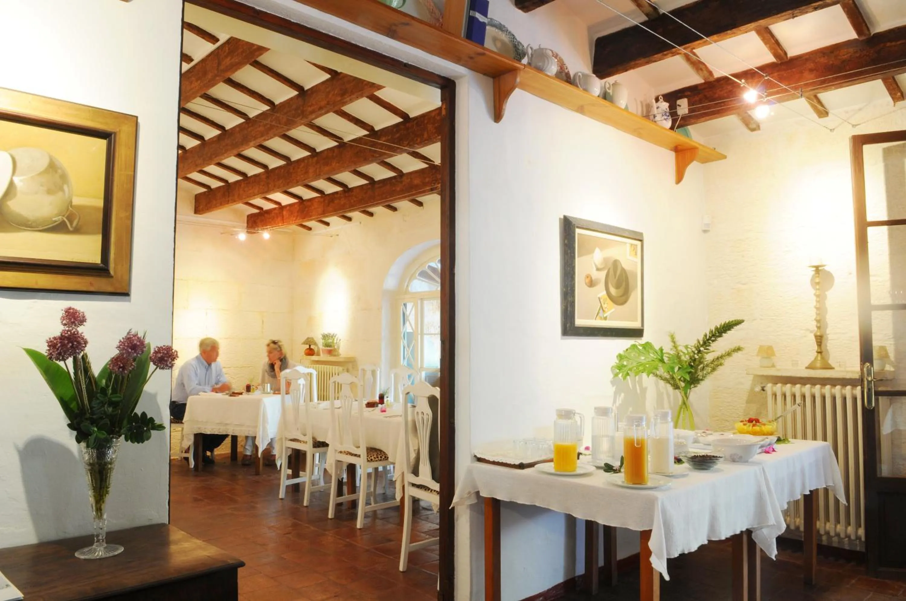 Restaurant/places to eat in Hotel Rural Biniarroca - Adults Only