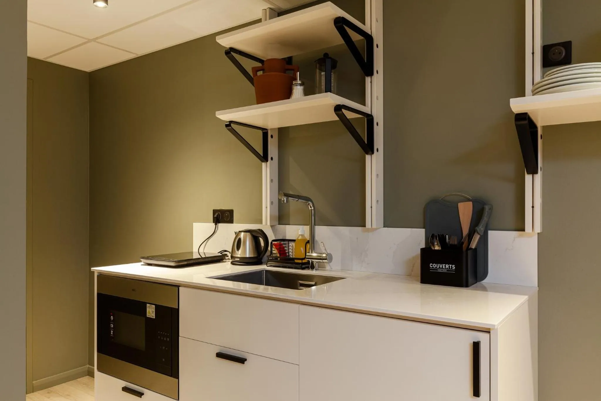 Kitchen or kitchenette in Gogaille - Gambetta - accès autonome