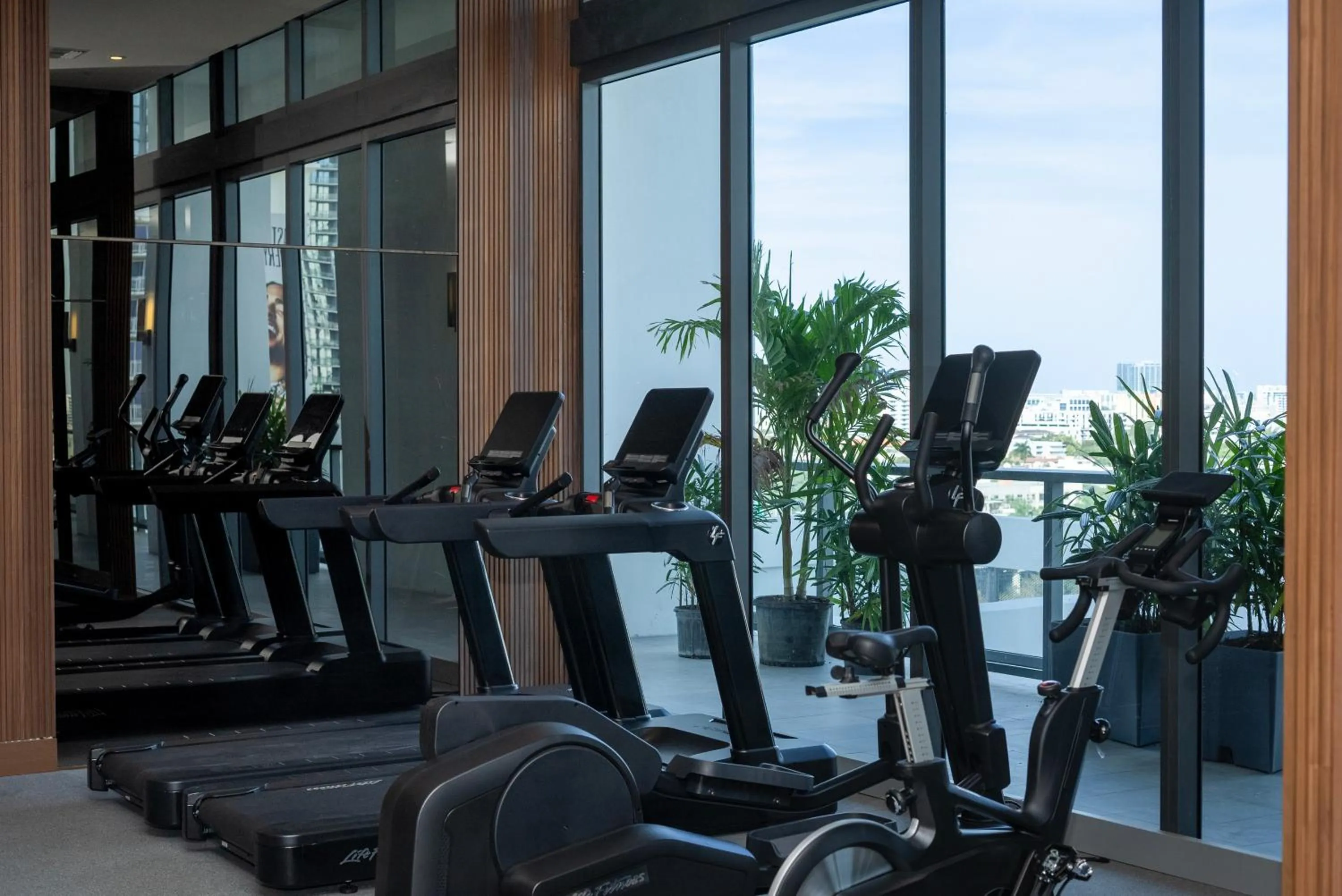 Fitness centre/facilities in Smart Brickell Hotel