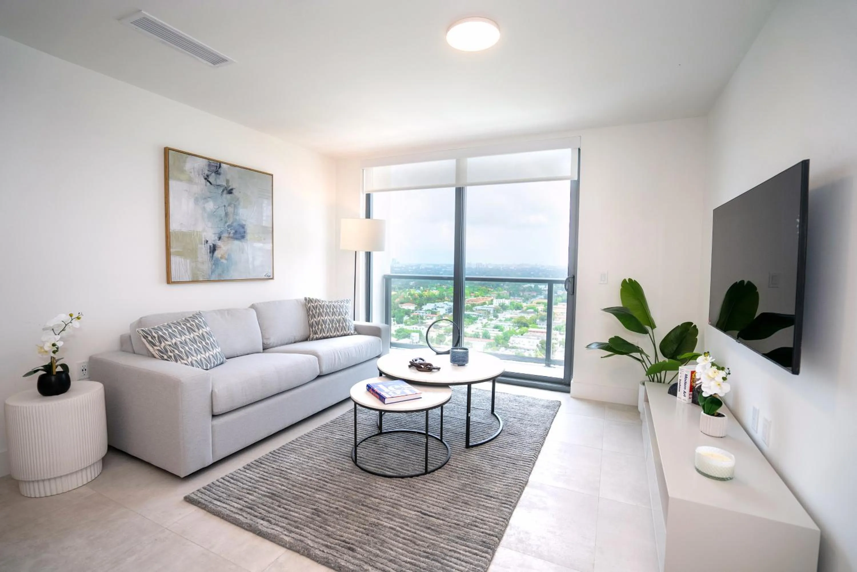 Living room in Smart Brickell Hotel