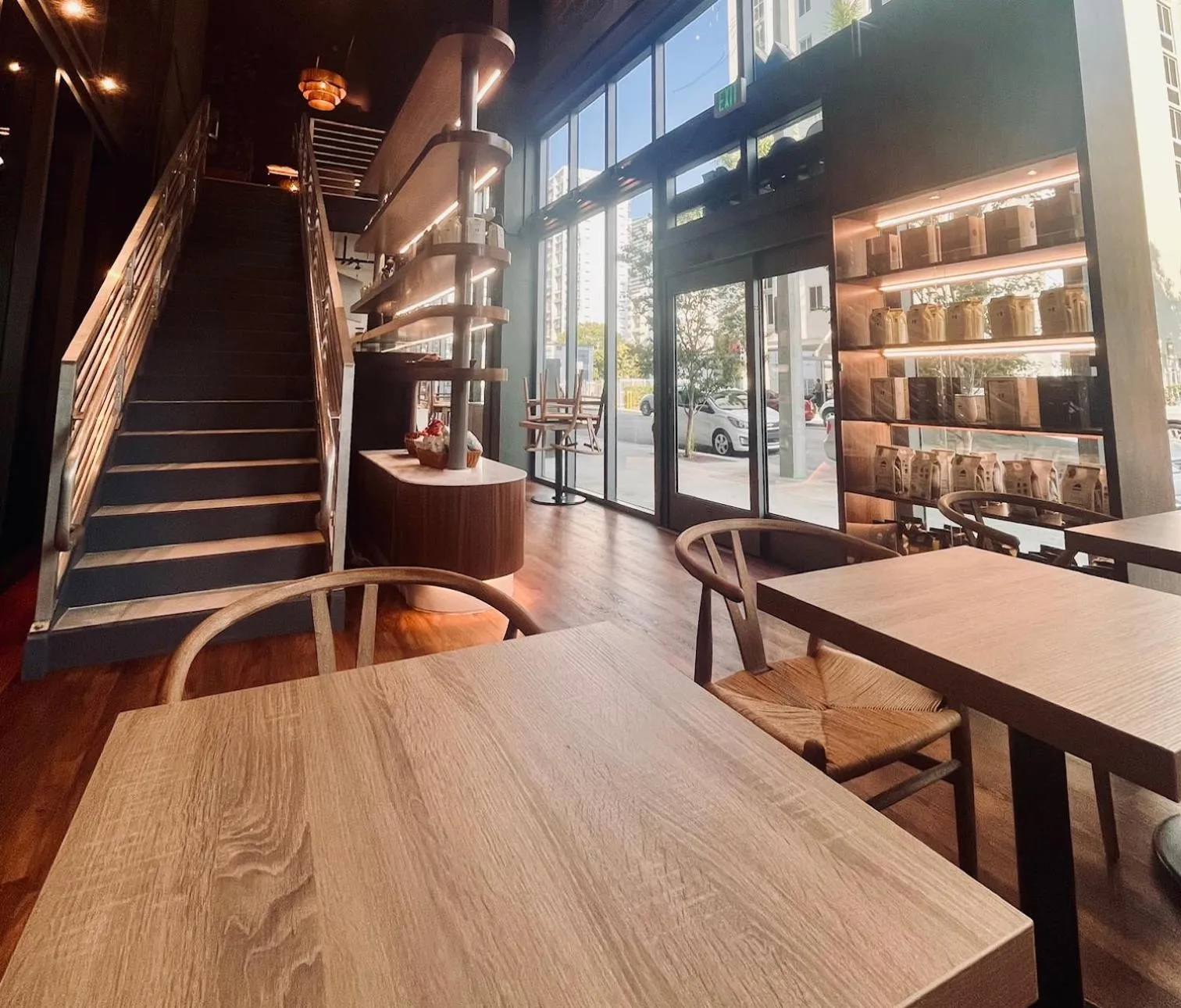 Restaurant/places to eat in Smart Brickell Hotel