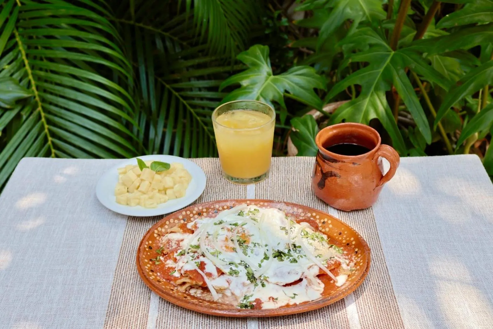 Restaurant/places to eat in Enigmatic Hotel Experience