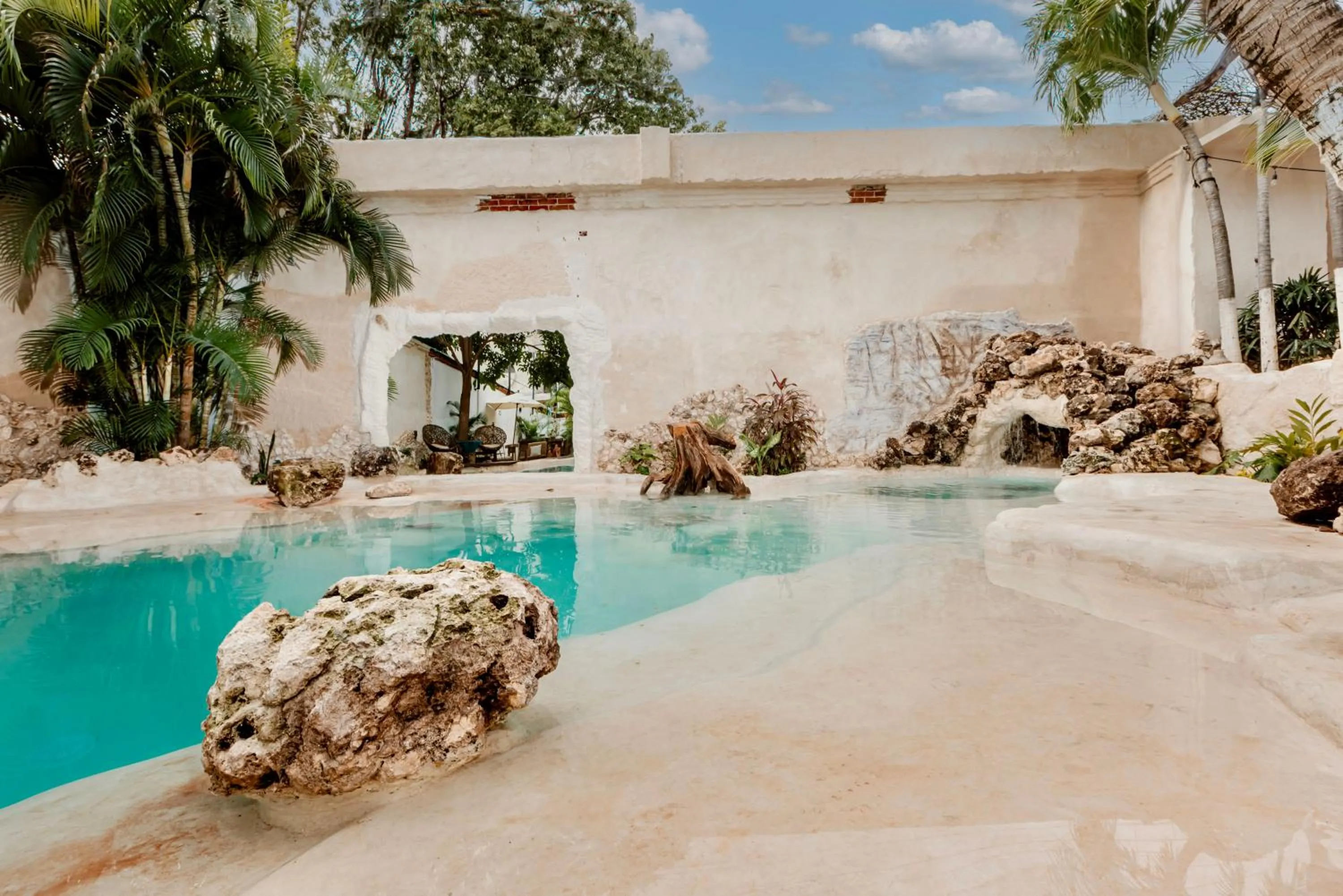 Swimming pool in Enigmatic Hotel Experience