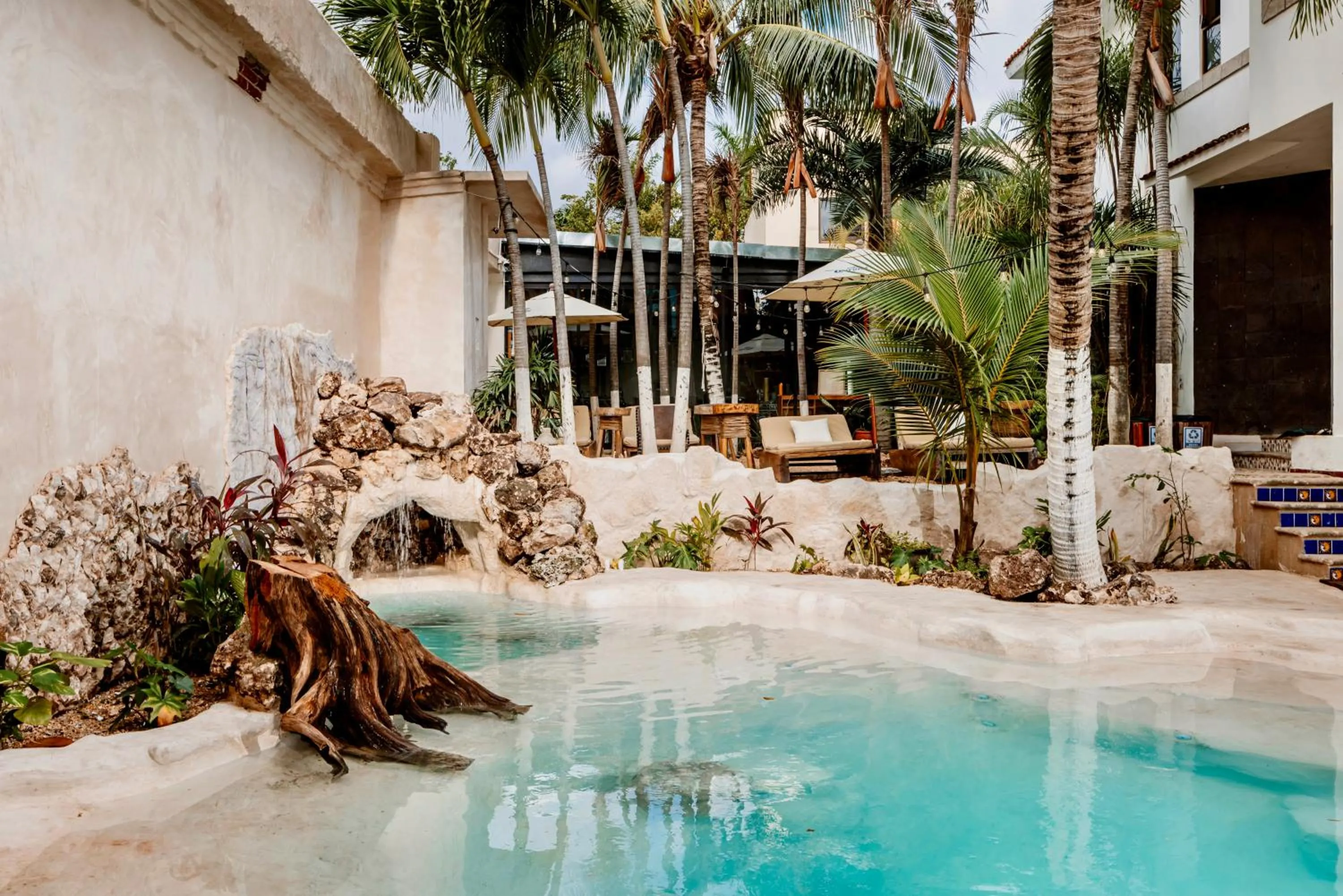 Swimming pool in Enigmatic Hotel Experience