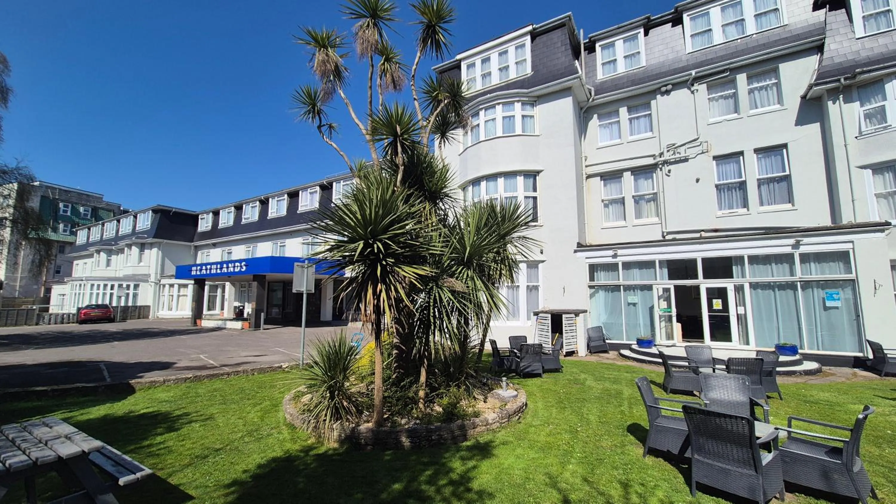 Garden in Heathlands Hotel